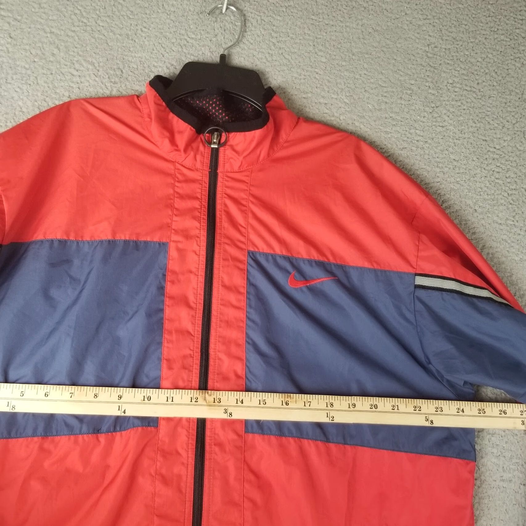 Nike VINTAGE Nike Jacket Men's L Red Blue Center Swoosh Reflective Striped 90s Windbreaker 1996 Size US L / EU 52-54 / 3 - 6 Thumbnail
