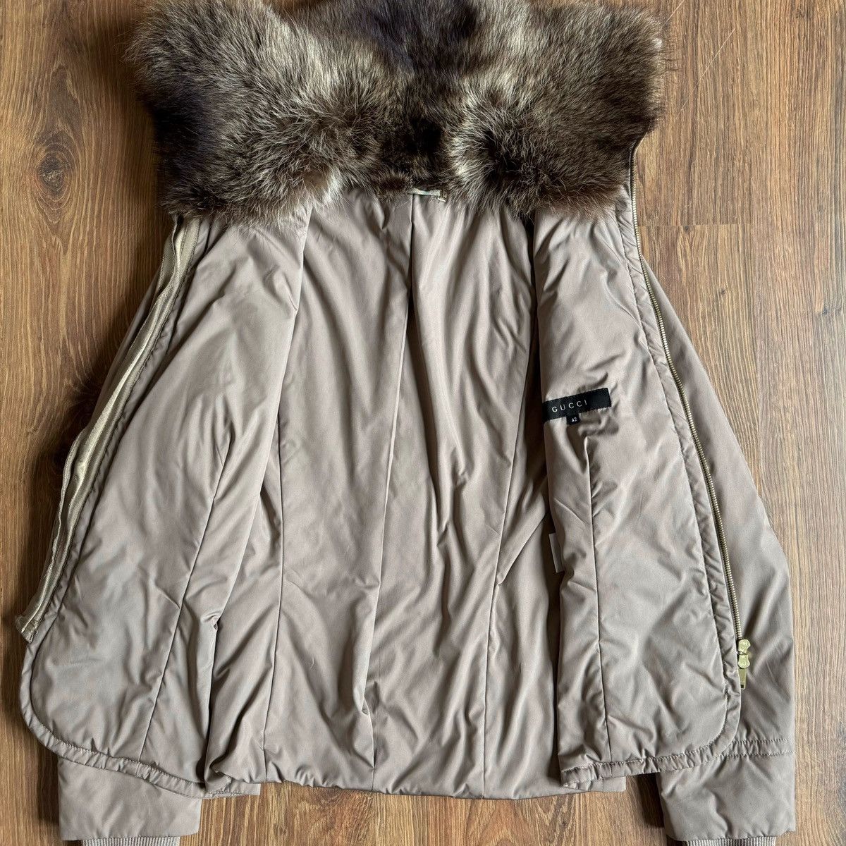 Gucci Authentic Gucci Winter Jacket Fox Fur Collar Size:42 Size M / US 6-8 / IT 42-44 - 5 Thumbnail