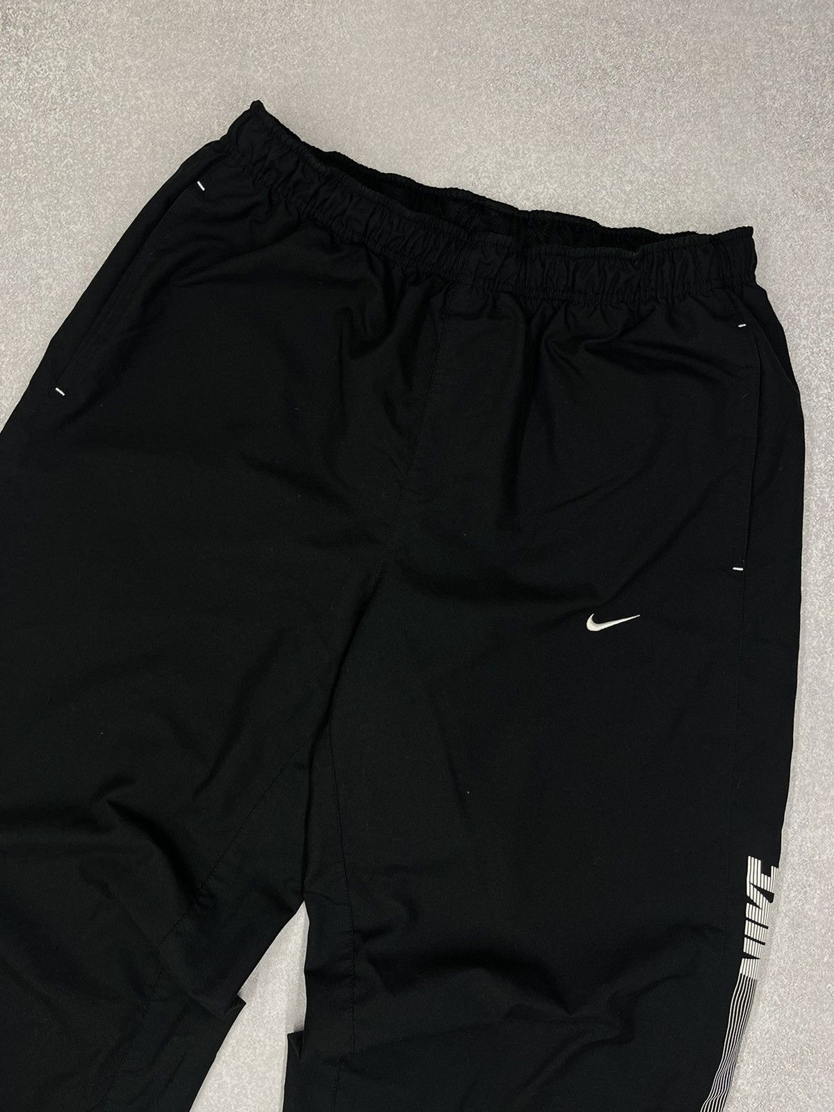 Nike Vintage Nike Nylon Black Sweatpants Double Big Logo Swoosh Size US 34 / EU 50 - 5 Thumbnail