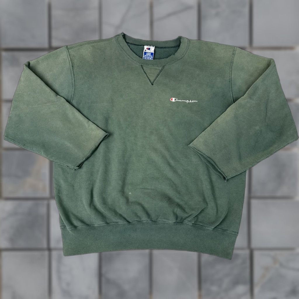 Champion VINTAGE Champion Sweatshirt Adult L Green Sun Faded Distressed Script Rare L Mens Sweatshirt Size US L / EU 52-54 / 3 - 1 Thumbnail