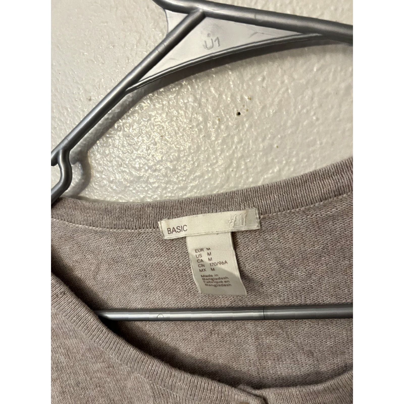 H&M H&M BASIC Women's Size Medium Beige SWEATER CARDIGAN Button Size M / US 6-8 / IT 42-44 - 3 Thumbnail