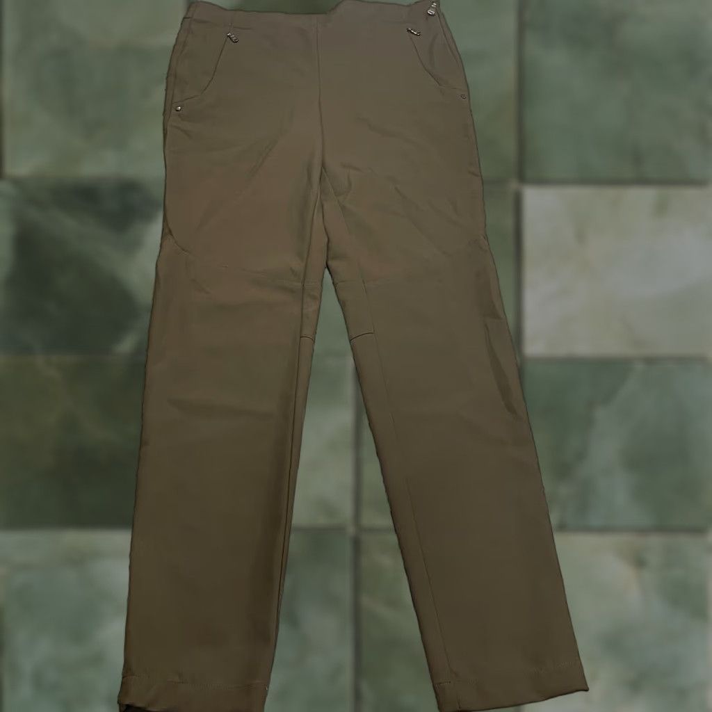 RLX Ralph Lauren RLX Ralph Lauren Golf Stretch Pants Women's Size 6 Green Chino Flat Front 28" Inseam Stretch Machine Washable Womens Size 28" / US 6 / IT 42 - 1 Thumbnail