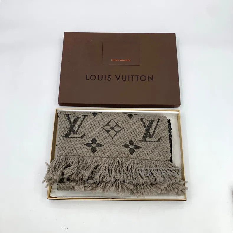 Louis Vuitton Louis Vuitton Grey rice dumpling color logo presbyopic ful Size ONE SIZE - 9 Thumbnail