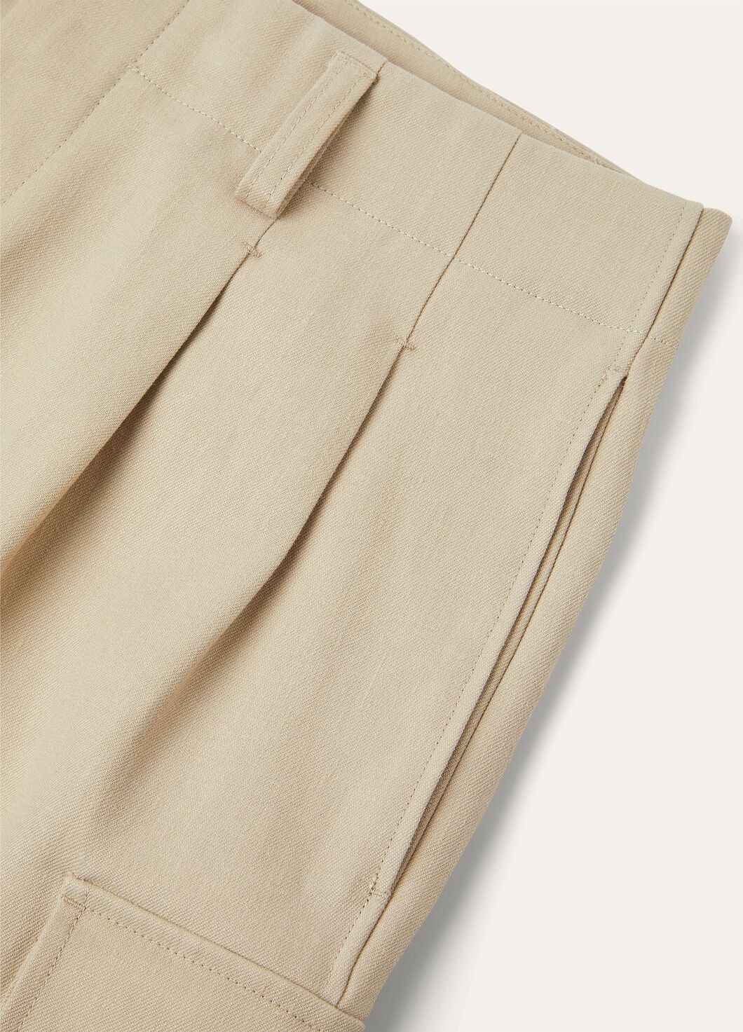 Loro Piana o1w1db10725 FAO4981 Einar Bermuda Short in Beige Size US 28 / EU 44 - 3 Thumbnail