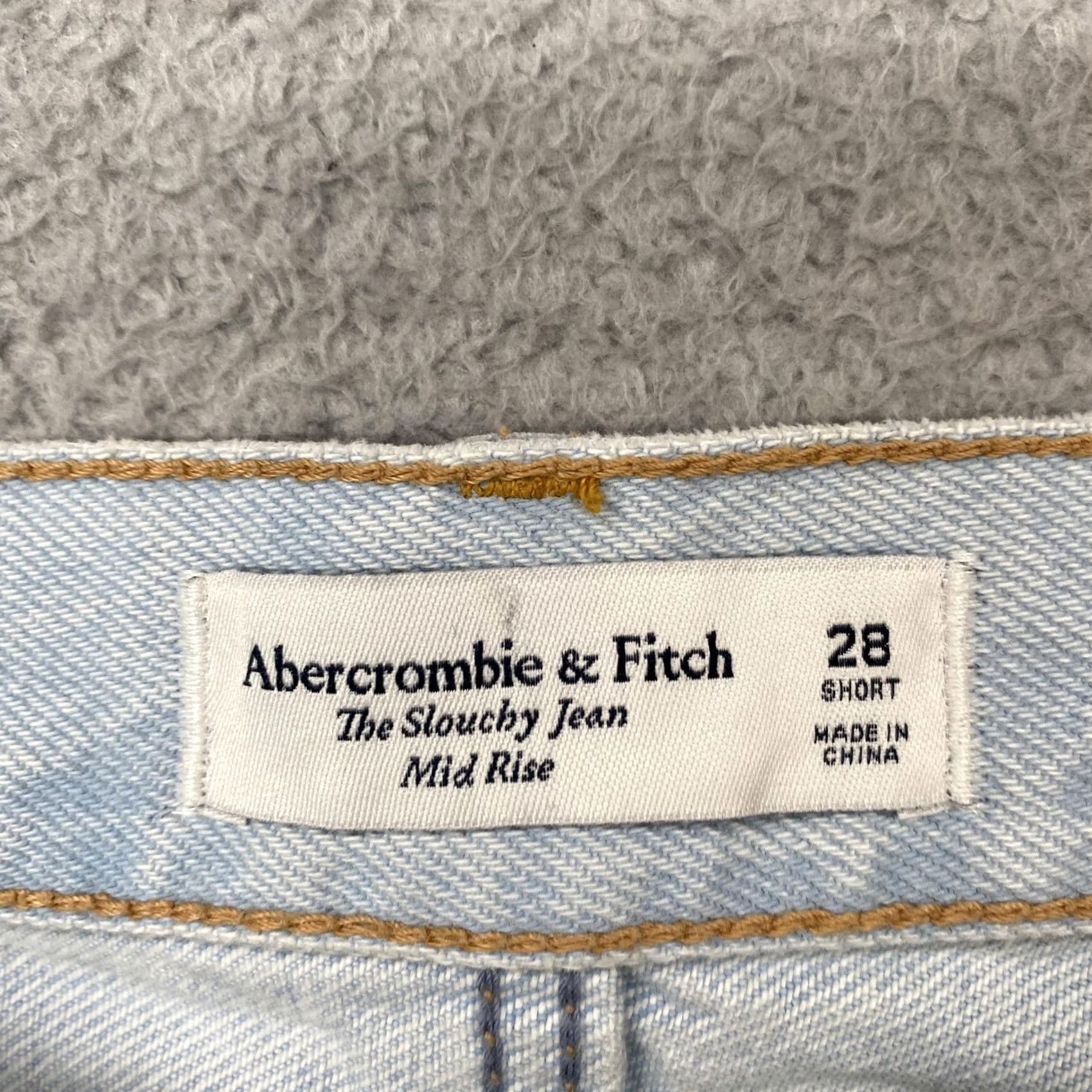 Abercrombie & Fitch Abercrombie & Fitch Jeans Womens 28 Short Light Wash Mid Rise Straight Slouchy Size 28" / US 6 / IT 42 - 6 Thumbnail