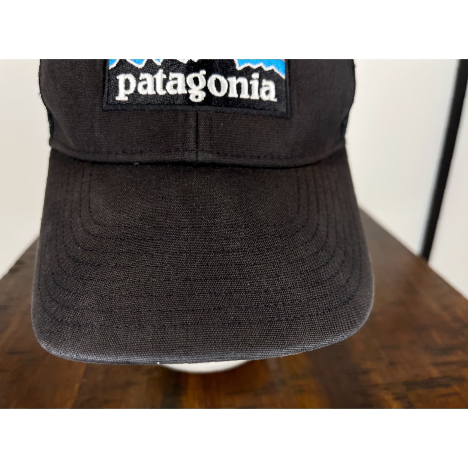 Patagonia Patagonia Hat Cap Snap Back Adult One Size Black Embroidered Trucker Fitz Roy Size ONE SIZE - 3 Thumbnail