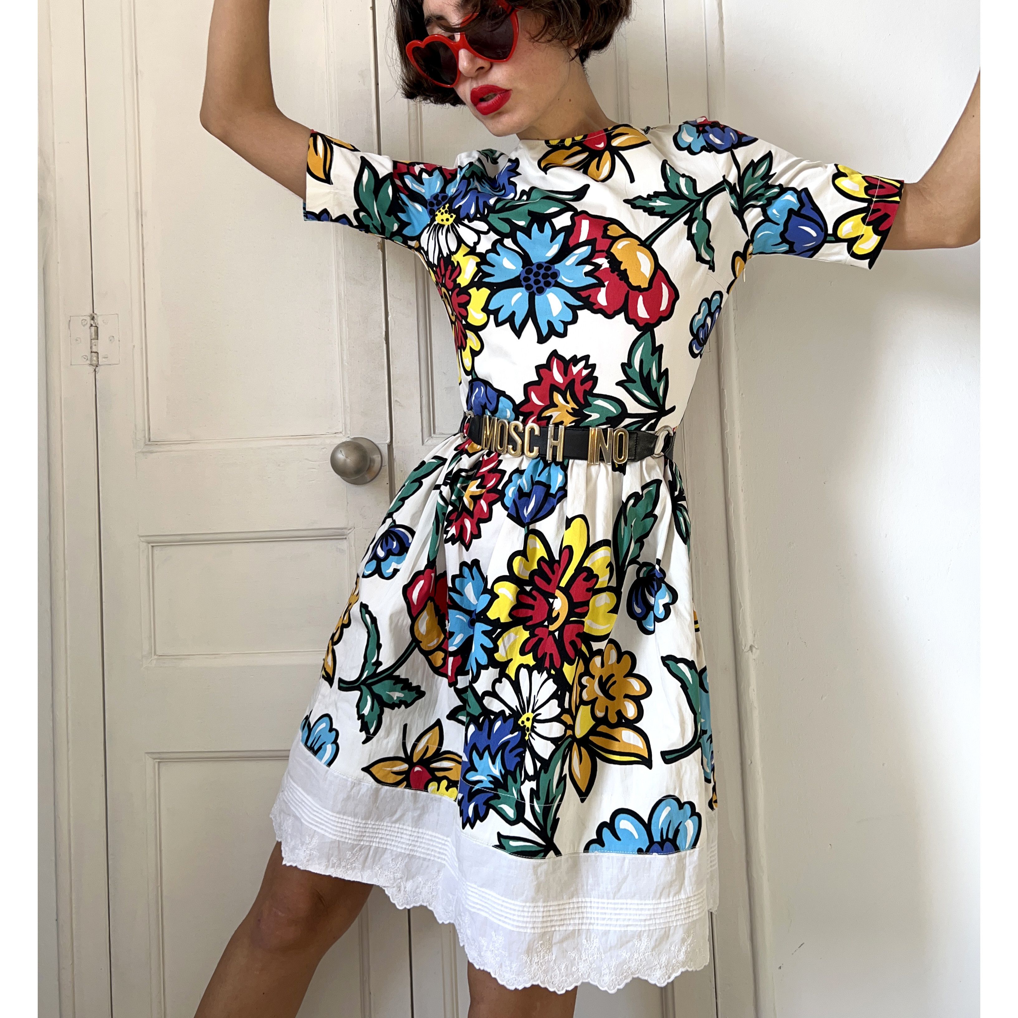 Love Moschino Love Moschino floral print white fit & flare dress Size S / US 4 / IT 40 - 5 Thumbnail