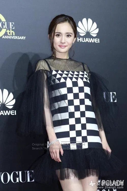 Valentino Valentino Three-dimensional mesh dress Size M / US 6-8 / IT 42-44 - 8 Thumbnail