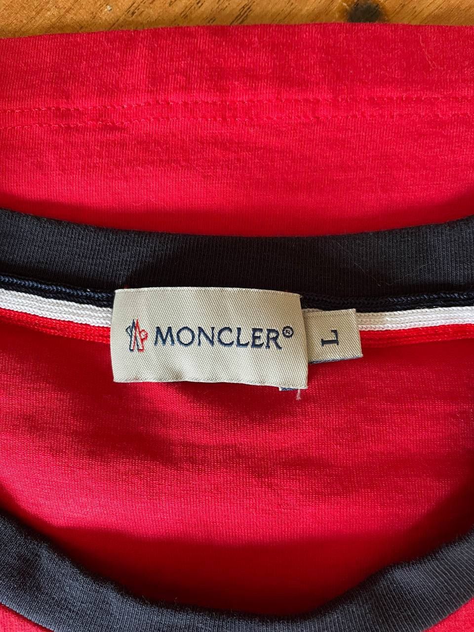 Moncler Moncler Tee T Shirt Red Big Logo Size US L / EU 52-54 / 3 - 10 Thumbnail