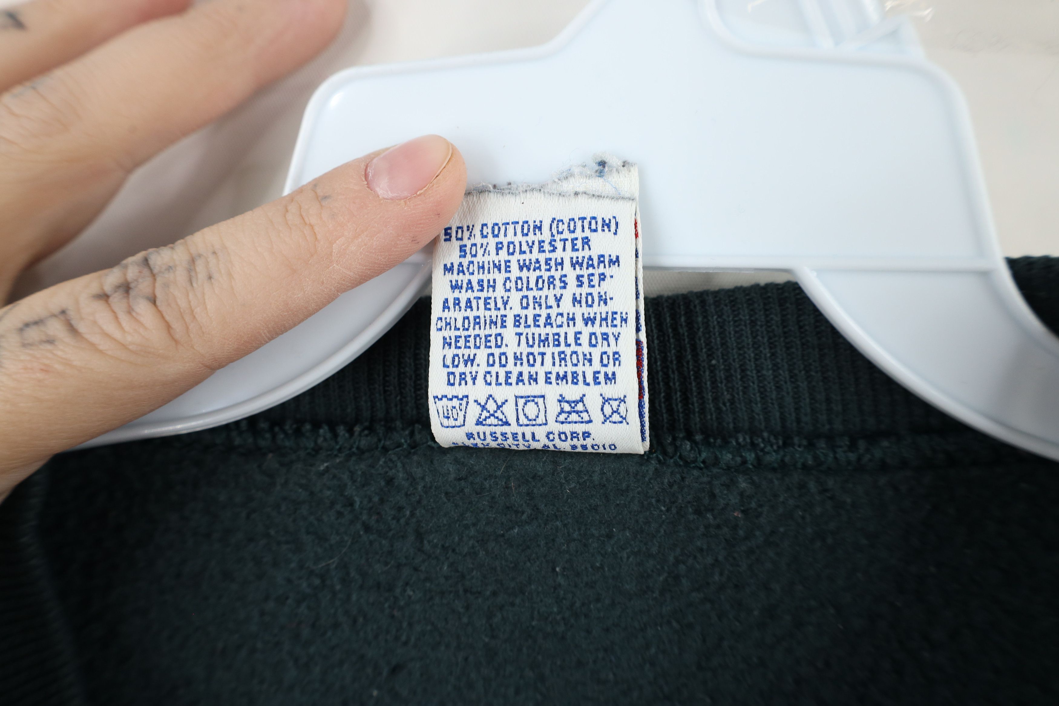 Russell Athletic × Vintage Vintage 90s Russell Athletic Crewneck Sweatshirt Green USA Size US L / EU 52-54 / 3 - 8 Thumbnail