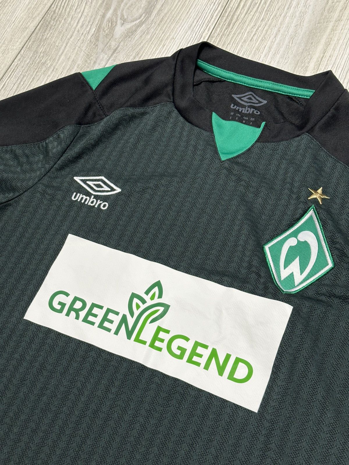 Umbro Umbro FC Werder Bremen Soccer Jersey Football Shirt 2021/22 Size US S / EU 44-46 / 1 - 2 Thumbnail
