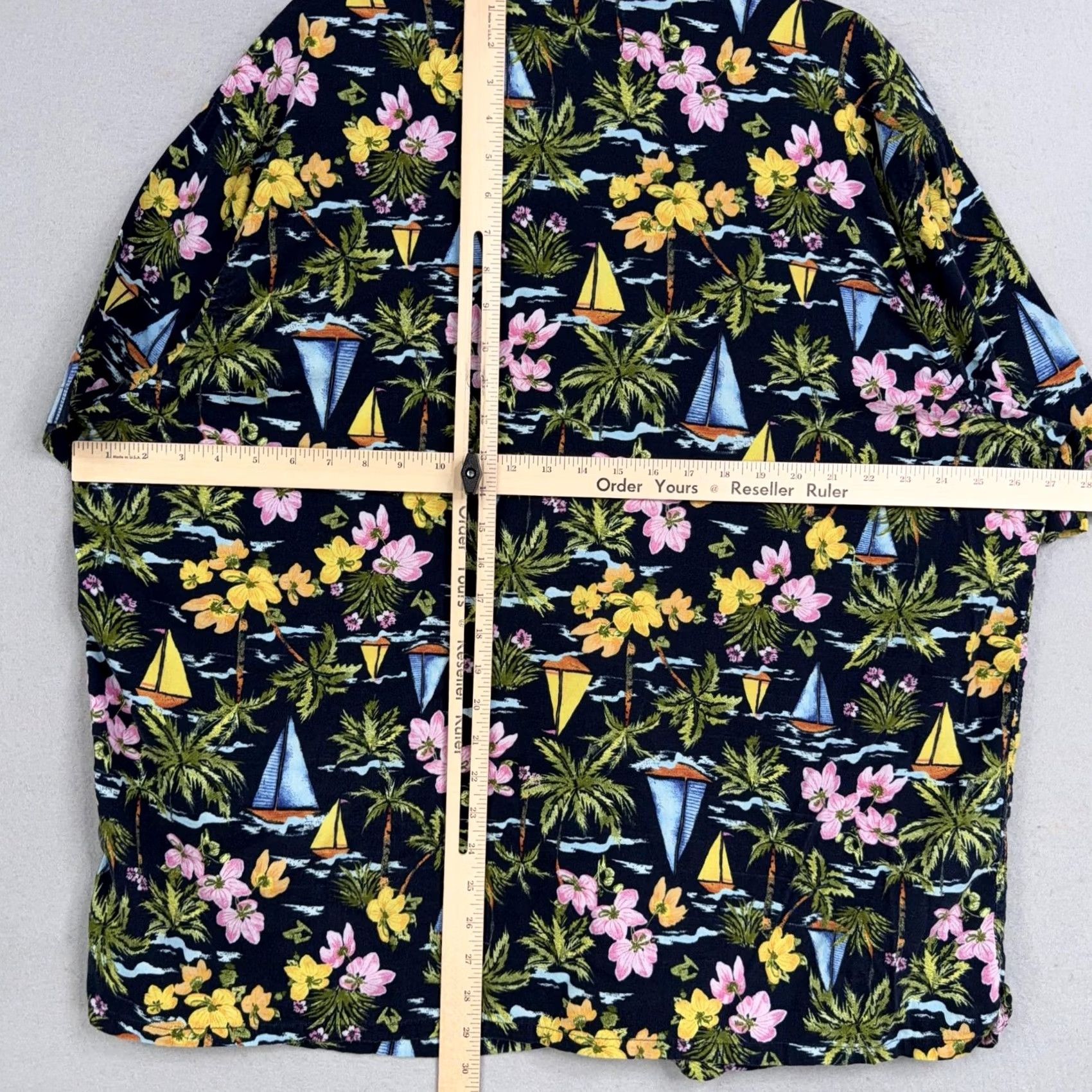 Old Navy Old Navy Shirt Mens 2XL Blue Floral Hawaiian Sailboat Aloha Button Up Lot of 2 Size US XXL / EU 58 / 5 - 6 Thumbnail