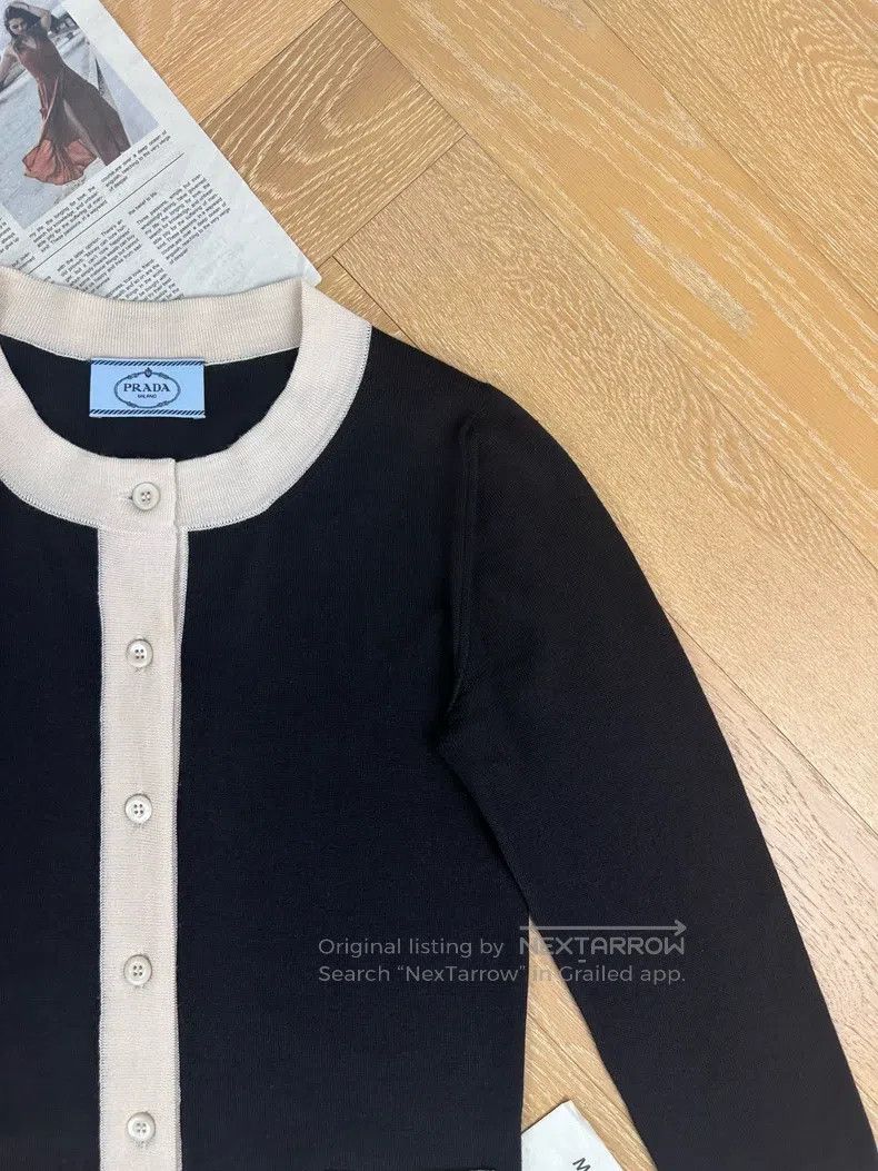 Prada Prada Solid colour round neck single-breasted wool sweater Size XS / US 0-2 / IT 36-38 - 5 Thumbnail