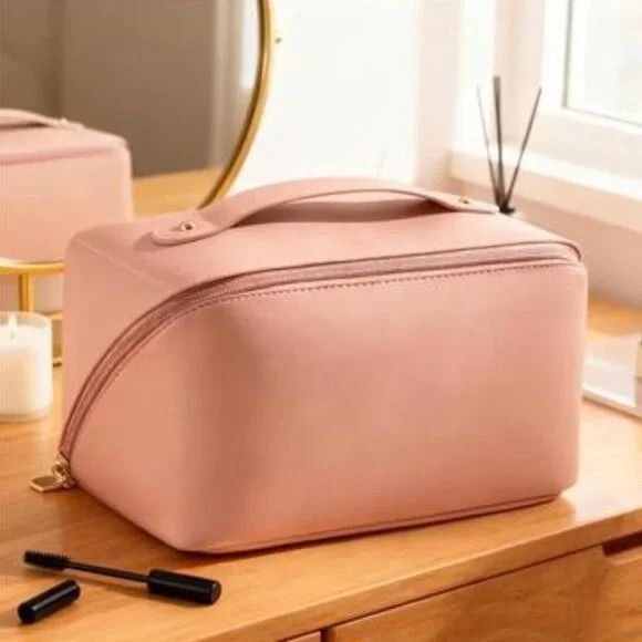 Other Blush Pink Large Capacity Cosmetic / Makeup Organizer Case Size ONE SIZE - 1 Thumbnail
