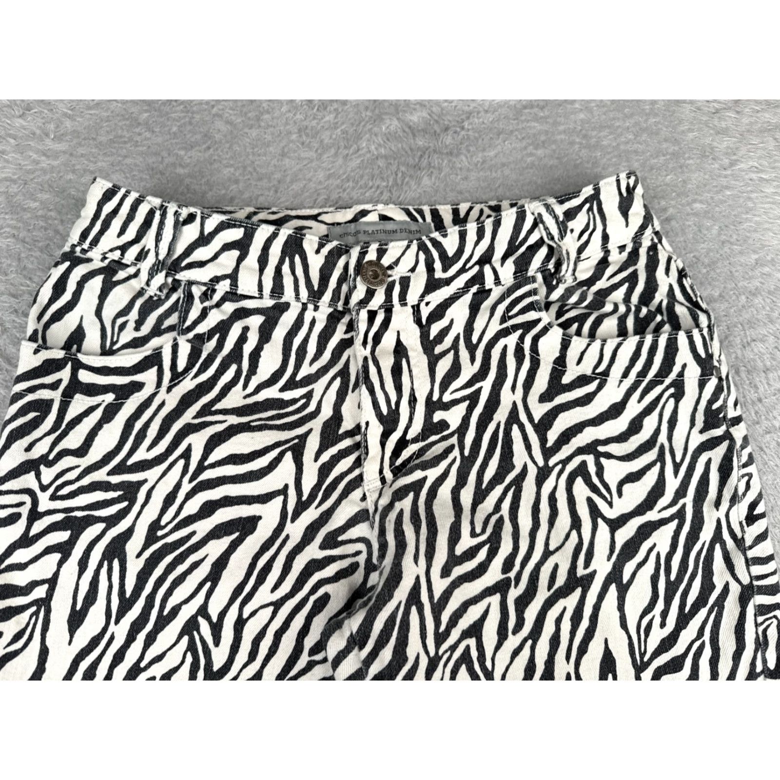 Vintage Chicos Jeans Womens 0 Black Capri Straight Leg 28x22 Cotton Blend Denim Mid Rise Stretch Pockets 5-Pocket Size 25" / US 0 / IT 36 - 4 Thumbnail