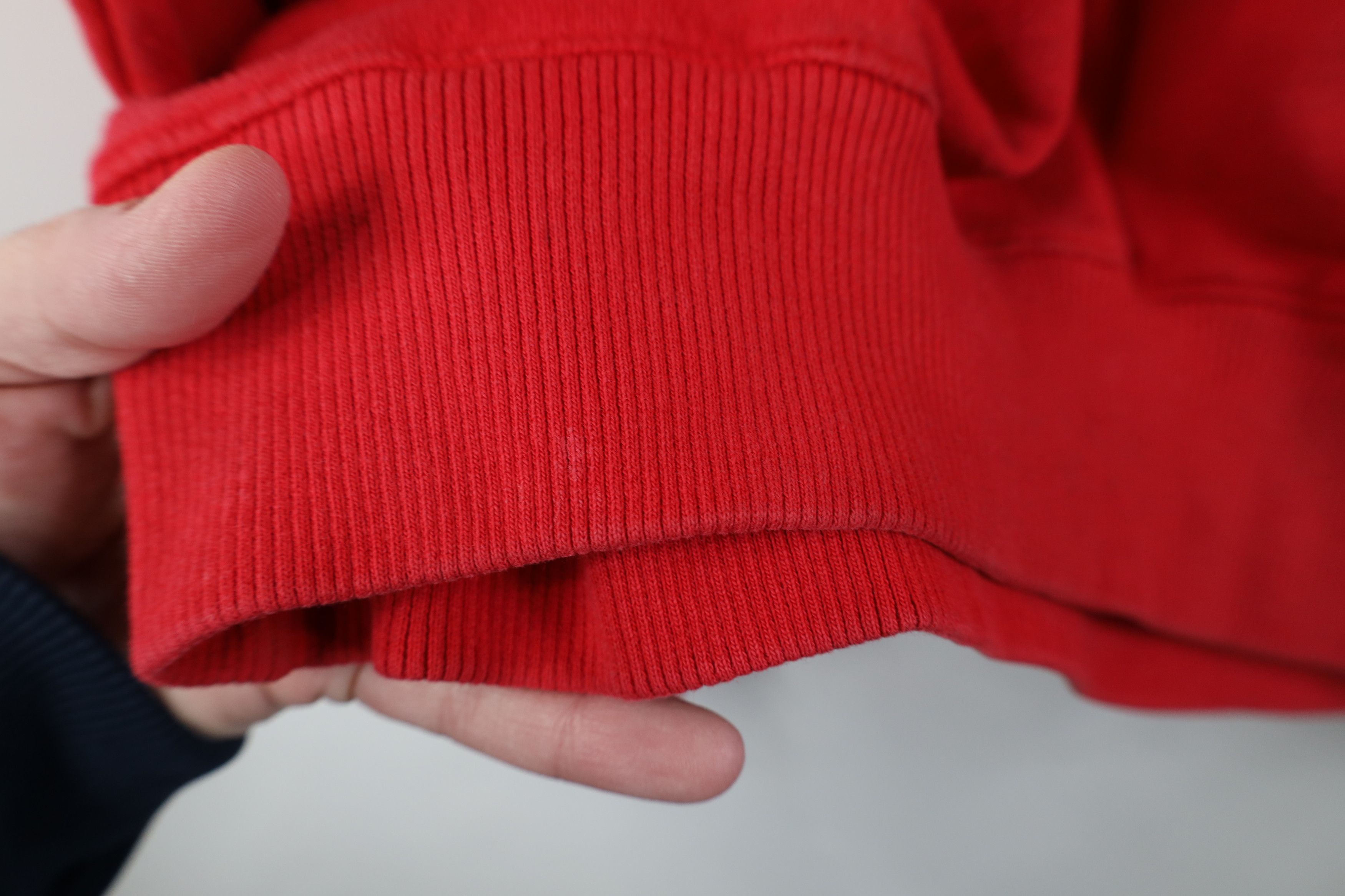 Champion Vintage 90s Y2K Champion Distressed Crewneck Sweatshirt Red Size US M / EU 48-50 / 2 - 12 Thumbnail