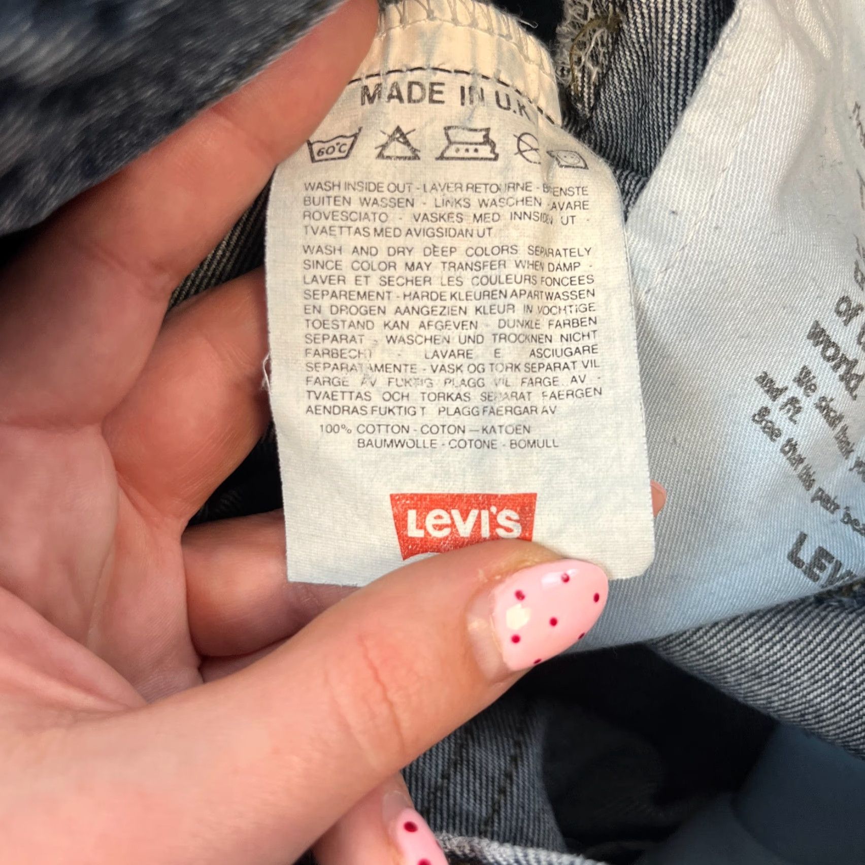 Levi's VINTAGE Levi's Mens Jeans Regular Straight 28 32 Blue 90s UK Made Button Fly Jeans Mens Regular 28x32 Blue 90s Levi's Size US 28 / EU 44 - 7 Thumbnail