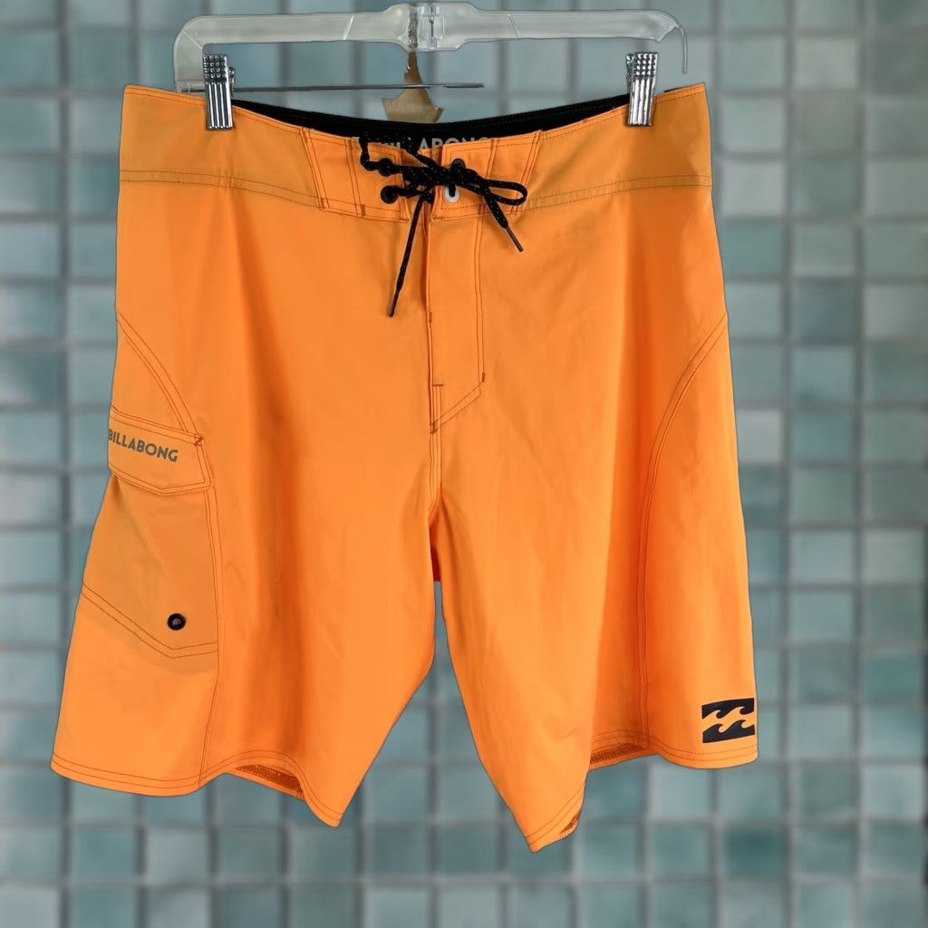 Billabong Billabong Bermuda Beach Shorts Mens Size 31 Orange 10" Inseam Stretch Logo Casual Swimwear Size US 31 - 1 Thumbnail