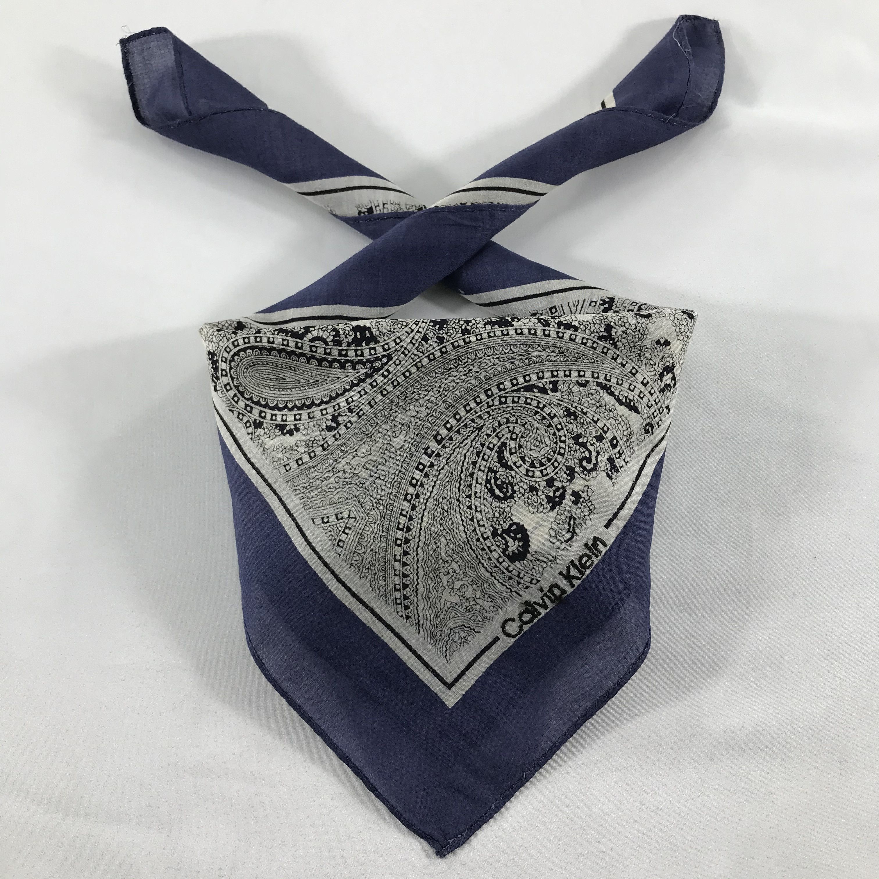 Calvin Klein × Vintage Calvin Klein Handkerchief / Neckerchief / Bandana Size ONE SIZE - 1 Thumbnail