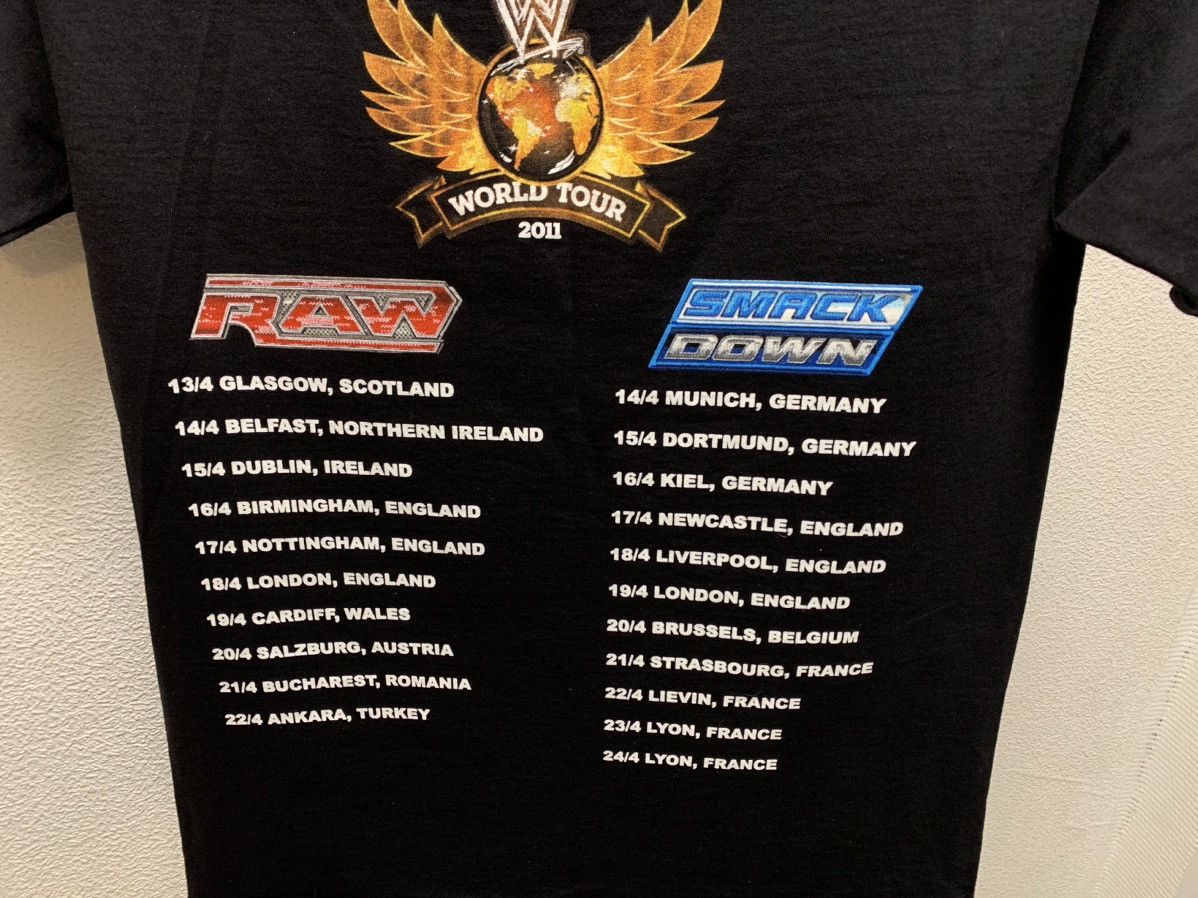 WWE Wwe wwfc vintage tour t-shirt 2011 M sz wrestling Size US M / EU 48-50 / 2 - 7 Thumbnail