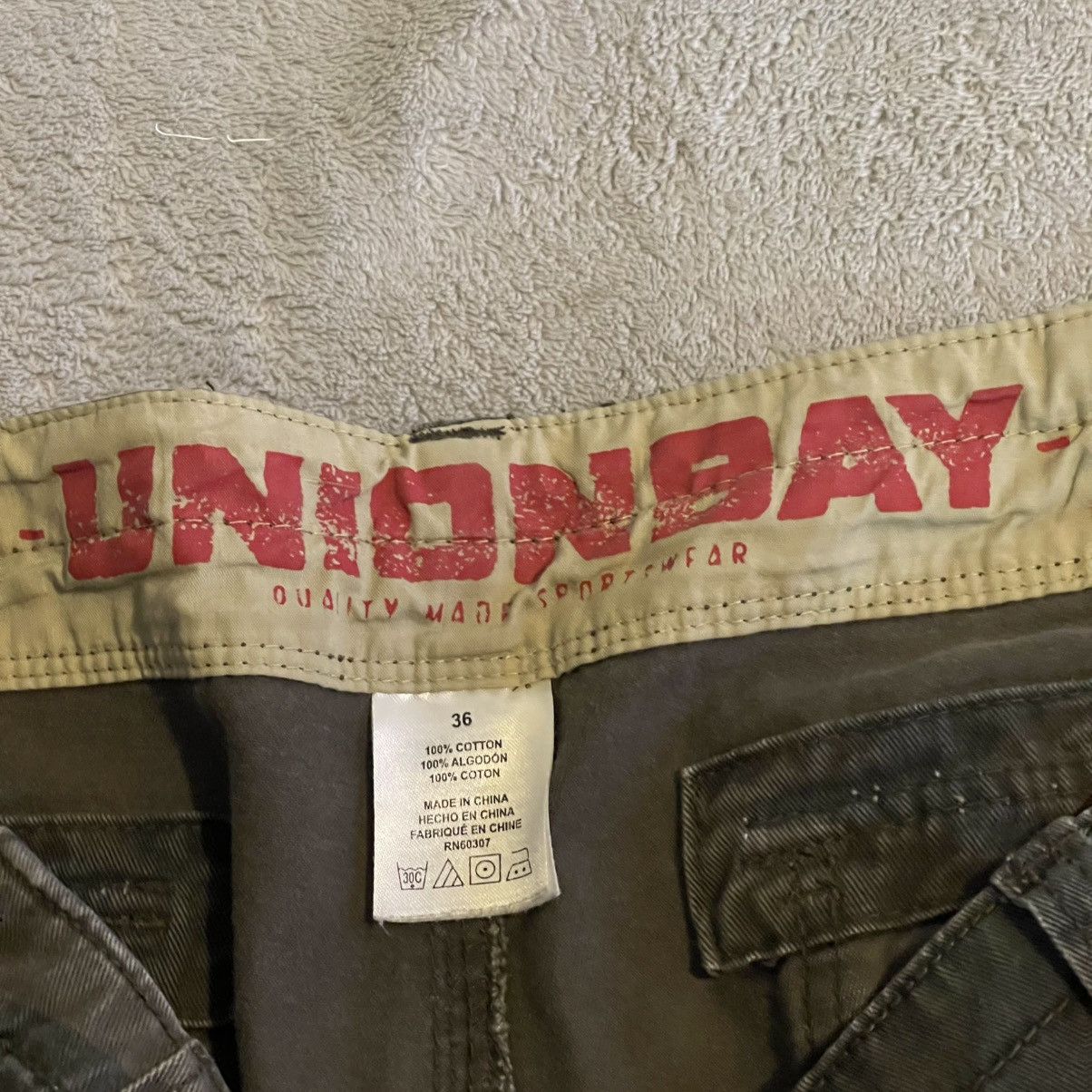 UNIONBAY Vintage Y2K Unionbay Mens Camo Cargo Shorts Green Size 36 Size US 36 / EU 52 - 5 Thumbnail