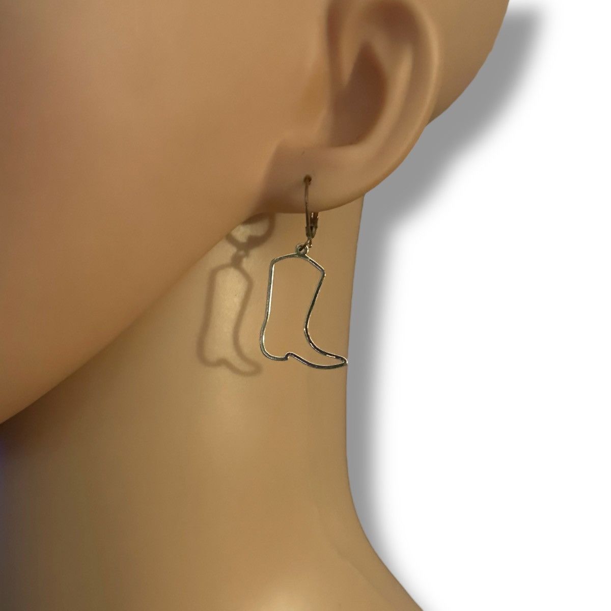 Other Gold tone cut out cowboy boots dangle earrings Size ONE SIZE - 2 Thumbnail