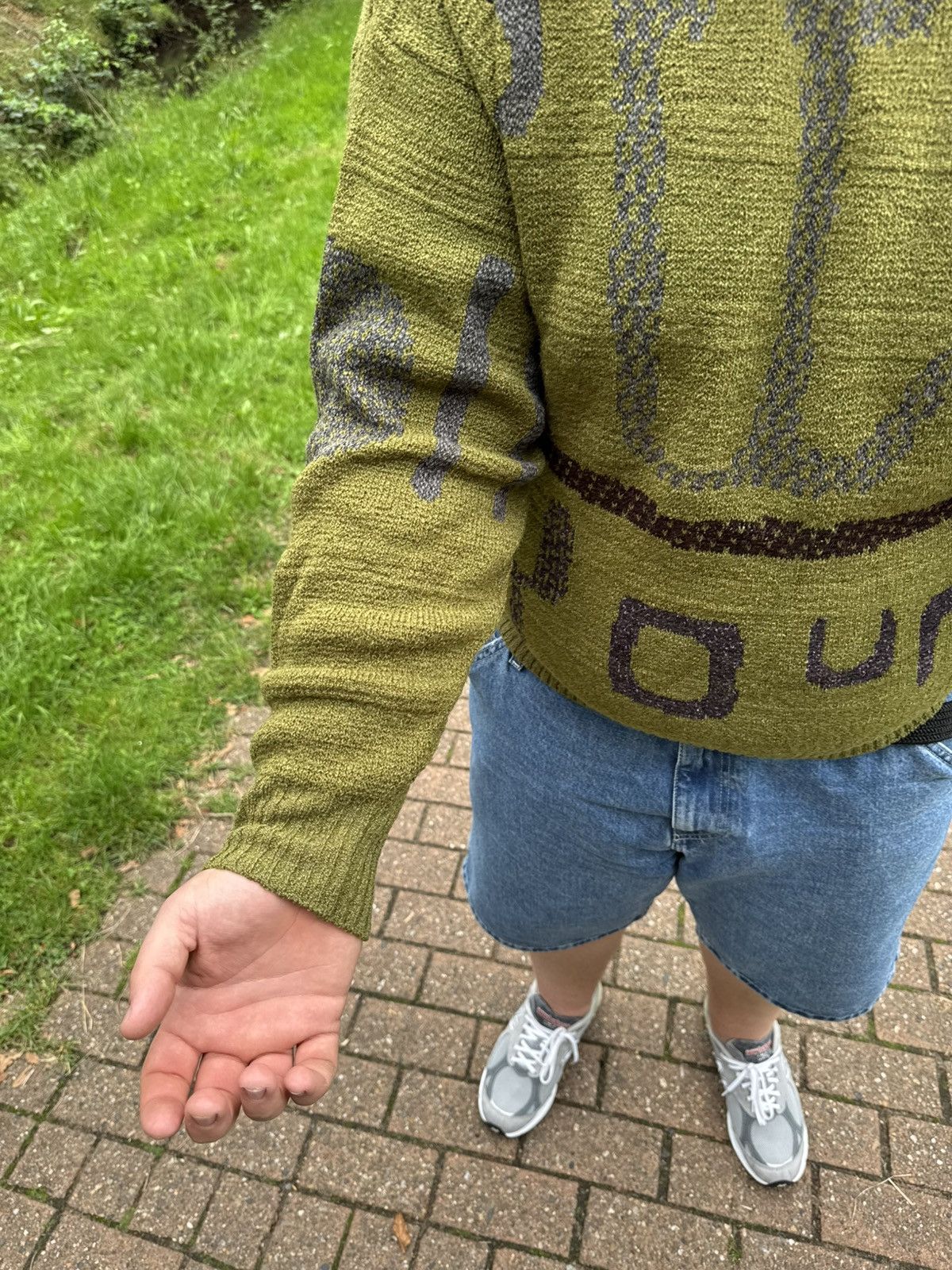 Hugo Boss Hugo Boss Green Knit Sweater “Young” Graphic – Olive Green Size US L / EU 52-54 / 3 - 12 Thumbnail