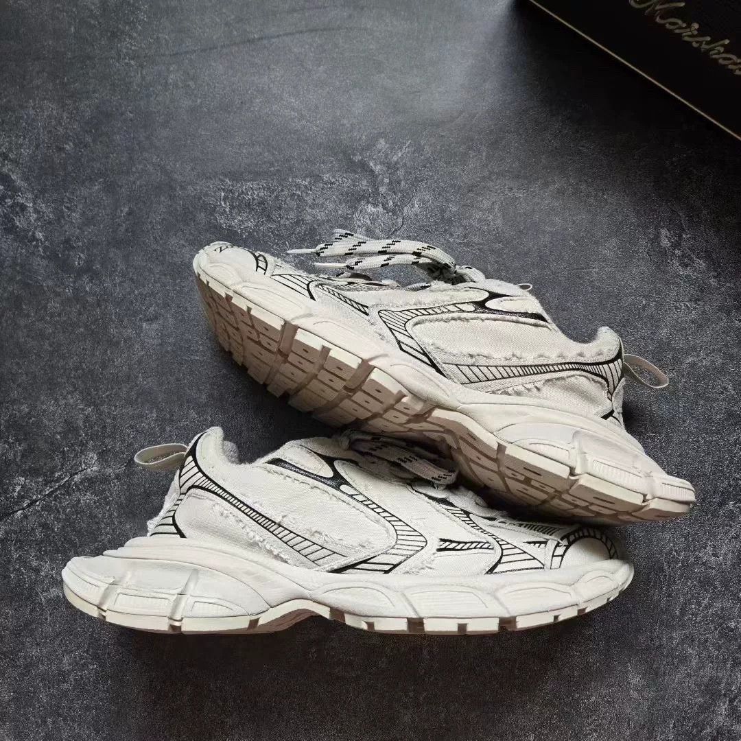 Balenciaga Balenciaga Distressed Black Lowtop Sneakers XXXL Men Size US 10 / EU 43 - 1 Thumbnail