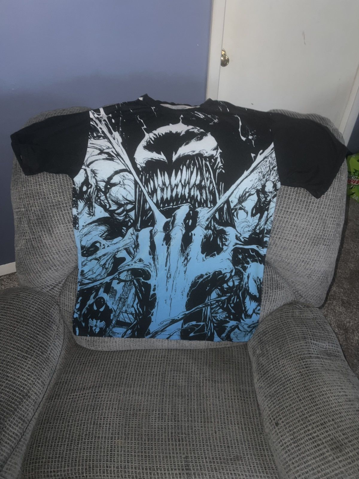 Marvel Comics Venom Claw-Rip All-Over Tee Size US L / EU 52-54 / 3 - 1 Thumbnail