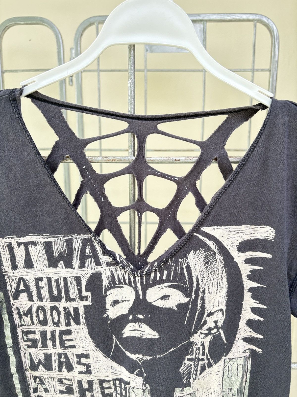 Japanese Brand RELIGION back spiderweb cutout grey tee Size S / US 4 / IT 40 - 2 Thumbnail