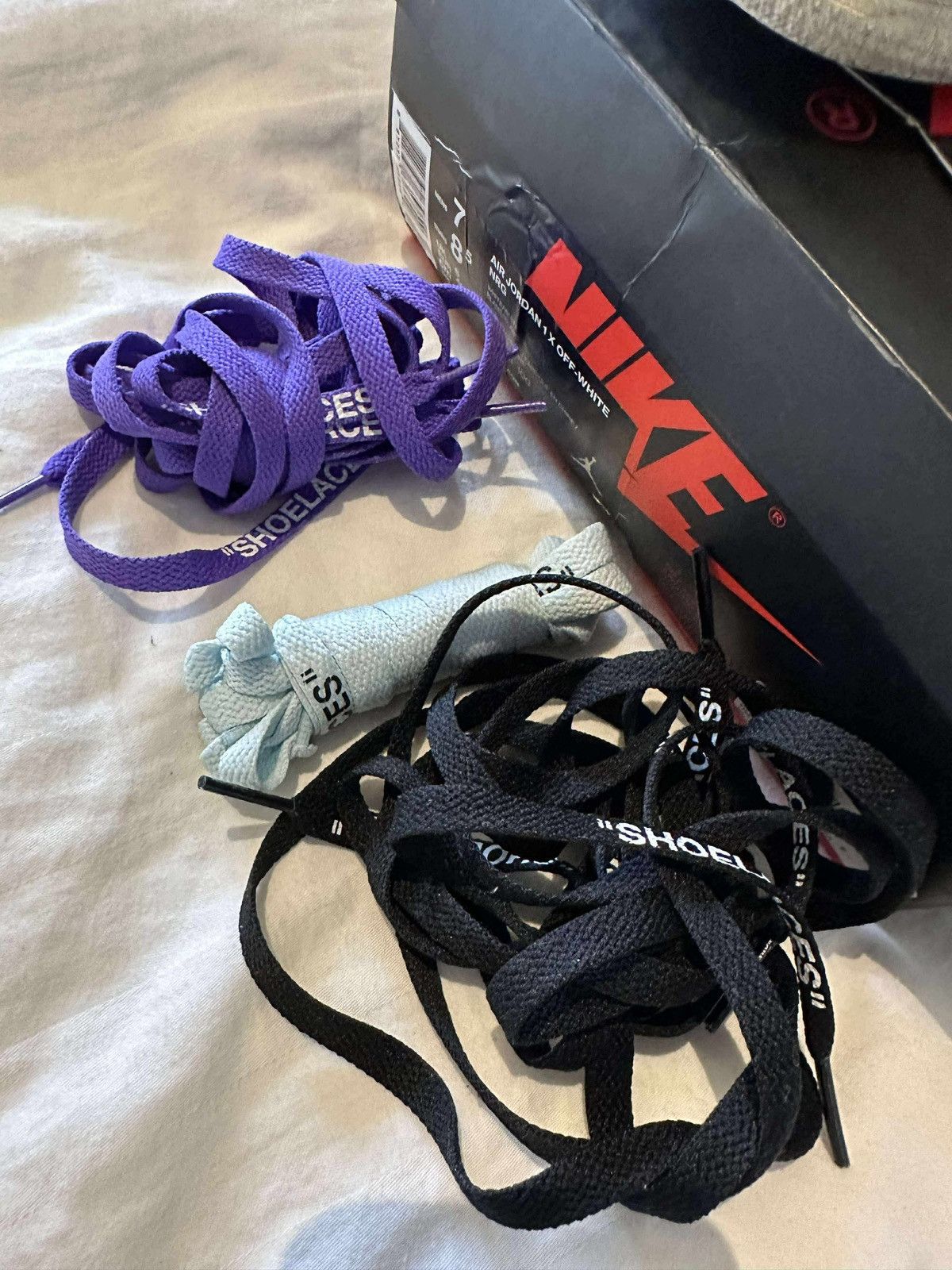 Jordan Brand × Off-White Jordan 1 x Off White EU Size US 7 / EU 40 - 10 Thumbnail