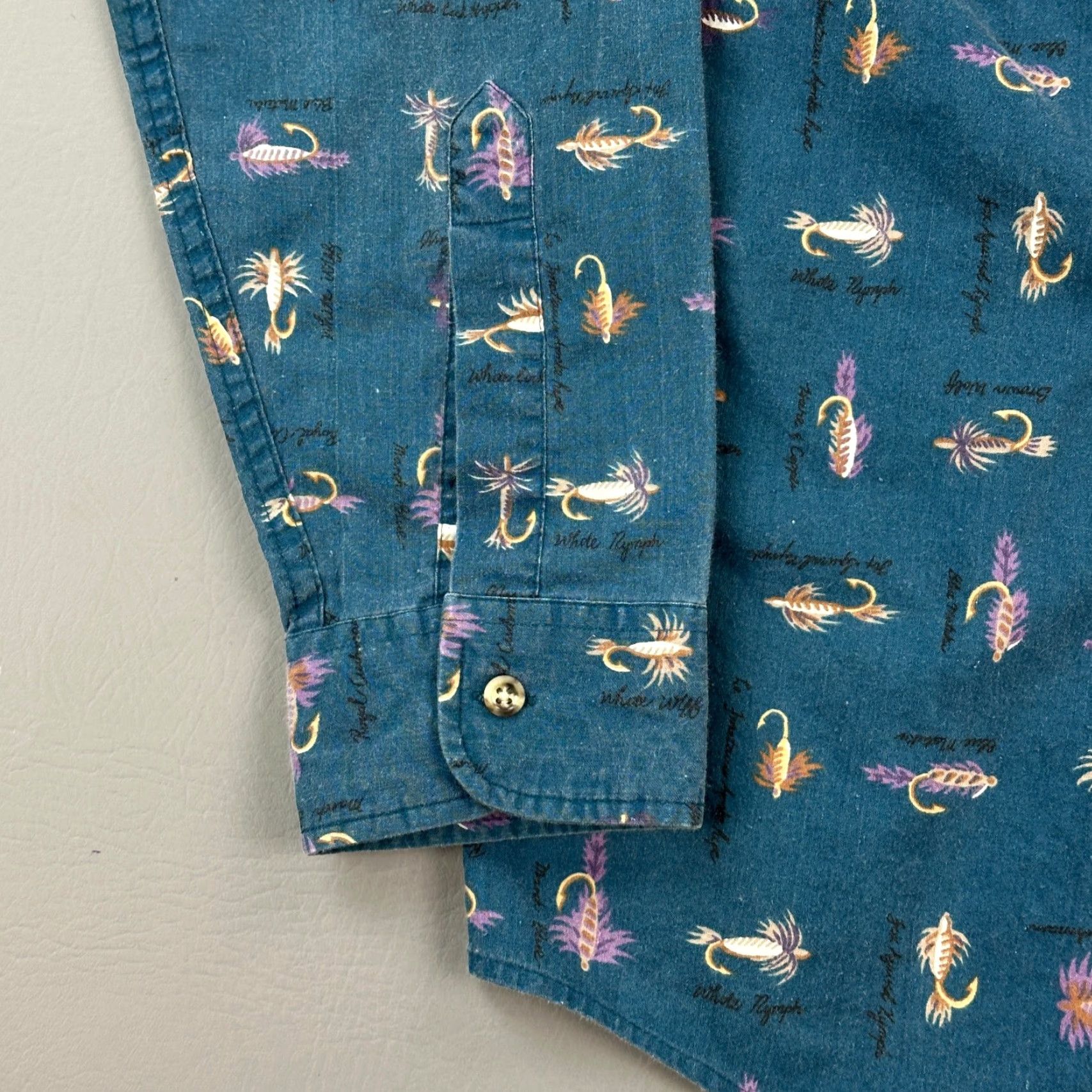 Vintage Vintage Duxbak Shirt Mens Medium Blue Fly Fishing Lure Print Button Down Outdoor Shirt Mens Medium Blue Fly Fishing Lure Print Button-Down Outdoor Size US M / EU 48-50 / 2 - 3 Thumbnail