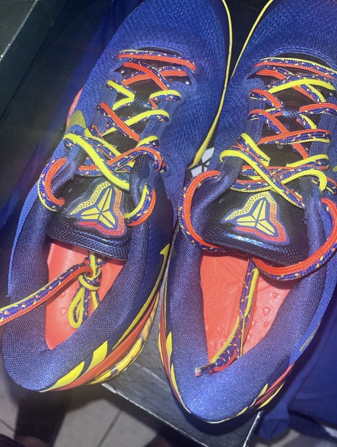 Nike Nike Kobe 8 Barcelona Tiger Sz 9.5 LIKE NEW Mens Sneakers Size US 9.5 / EU 42-43 - 6 Thumbnail