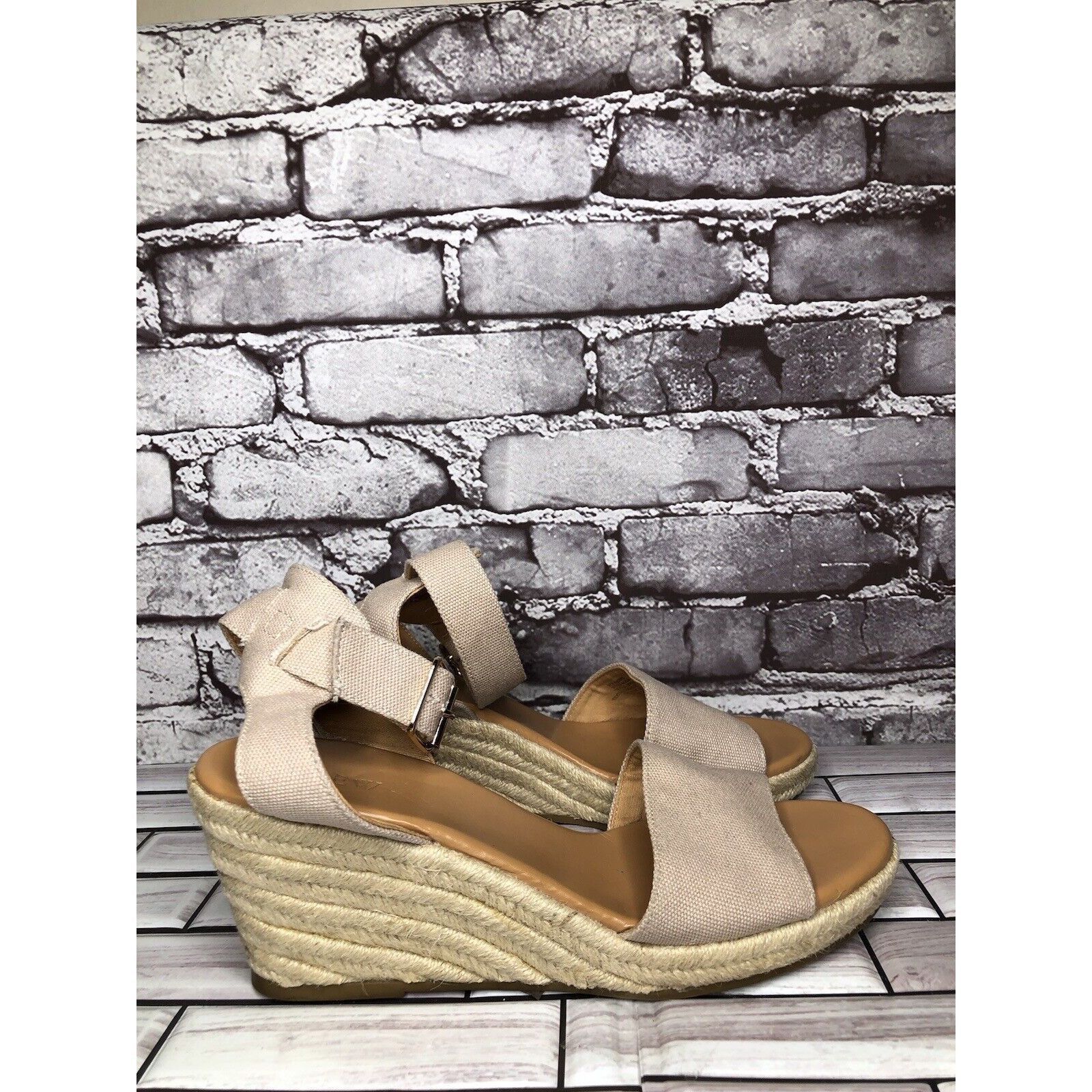 J.Crew J Crew Khaki Beige Fabric Buckle Ankle Strap Espadrilles San Size US 10 / IT 40 - 10 Thumbnail