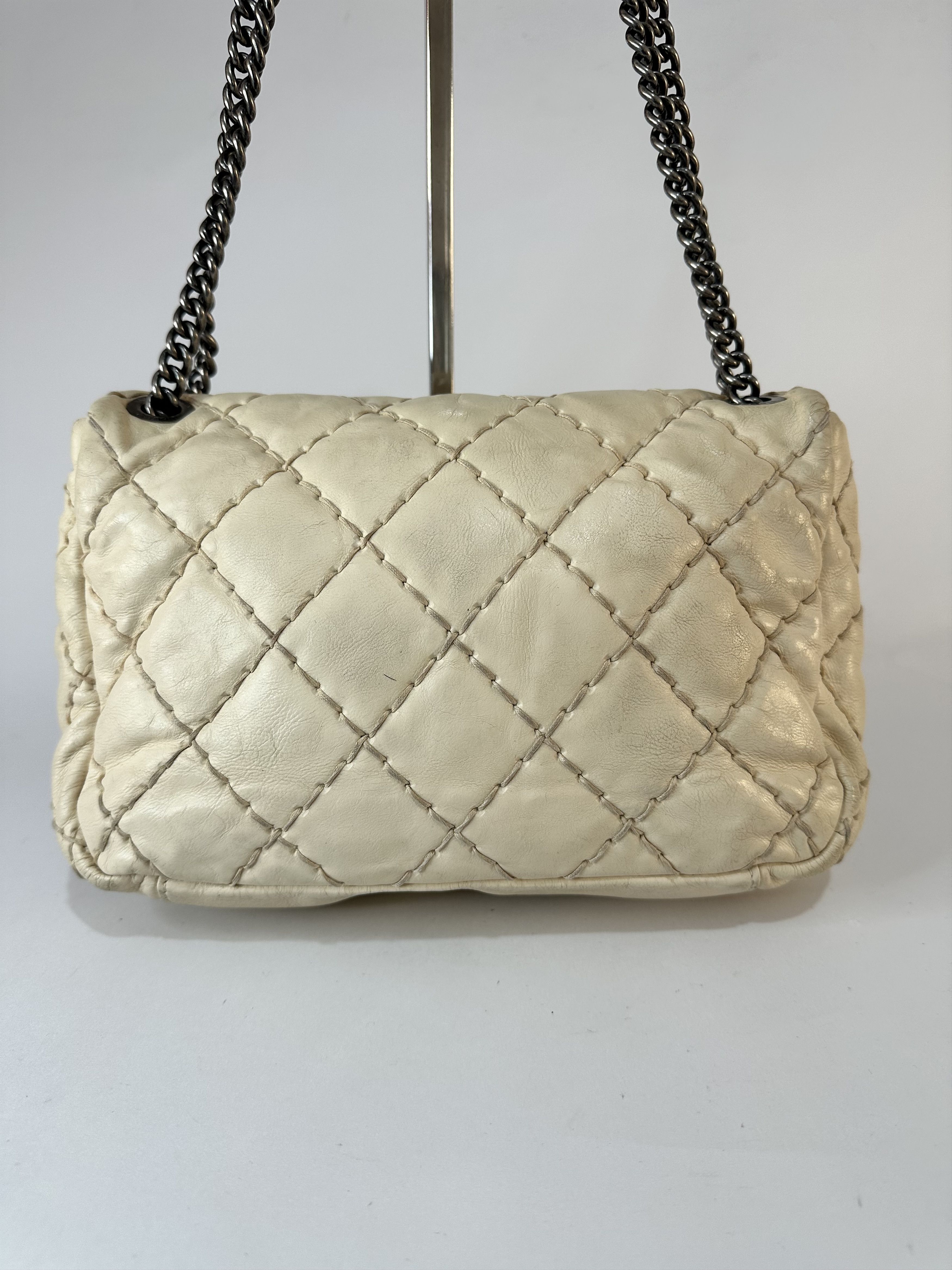 Chanel CHANEL Calfskin Love Me Tender Flap Bag White Size ONE SIZE - 5 Thumbnail