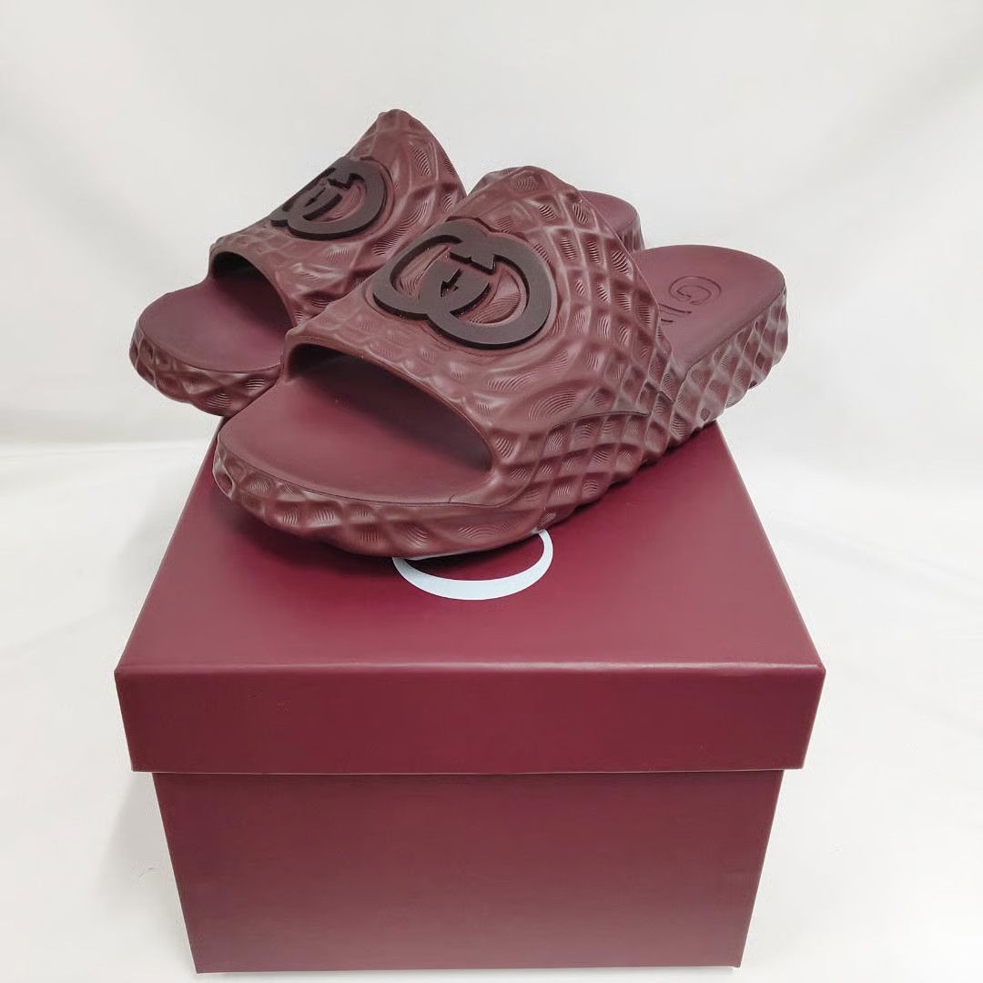 Gucci o1mt1gz0825 M Water Ripple Slide Rubber in Dark Brown Size US 11.5 / EU 44-45 - 7 Thumbnail
