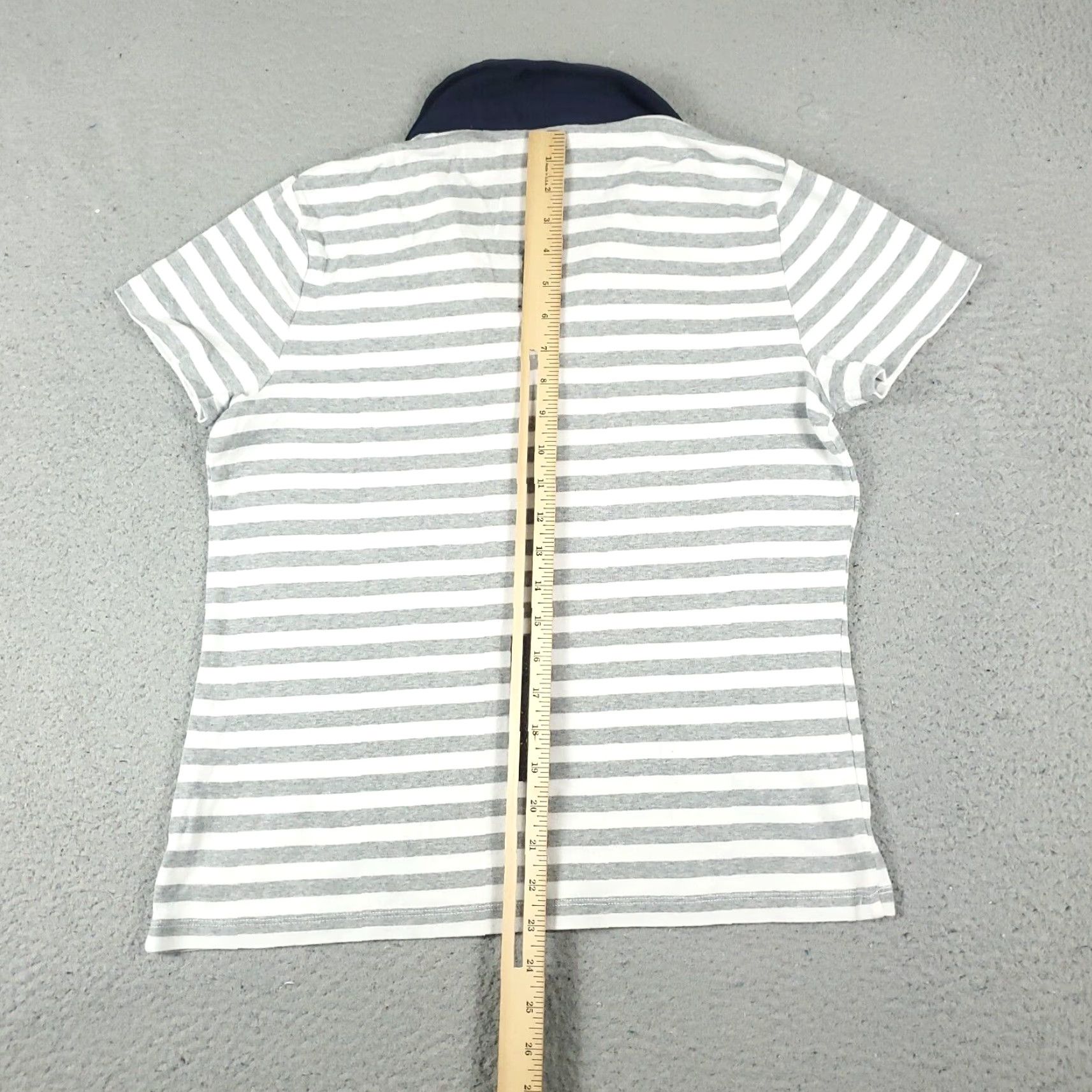 Tommy Hilfiger VINTAGE Tommy Hilfiger Polo Shirt Womens Large Gray Striped Short Sleeve Collared Classic Sports Size L / US 10 / IT 46 - 4 Thumbnail