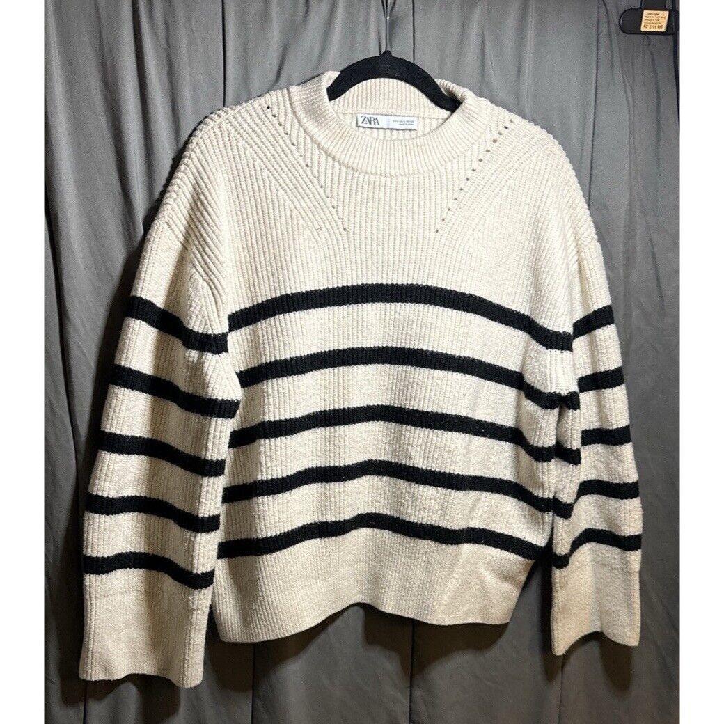 Zara Zara Knit Cropped Oversized Striped Boxy Distressed Sweater Size S / US 4 / IT 40 - 1 Thumbnail