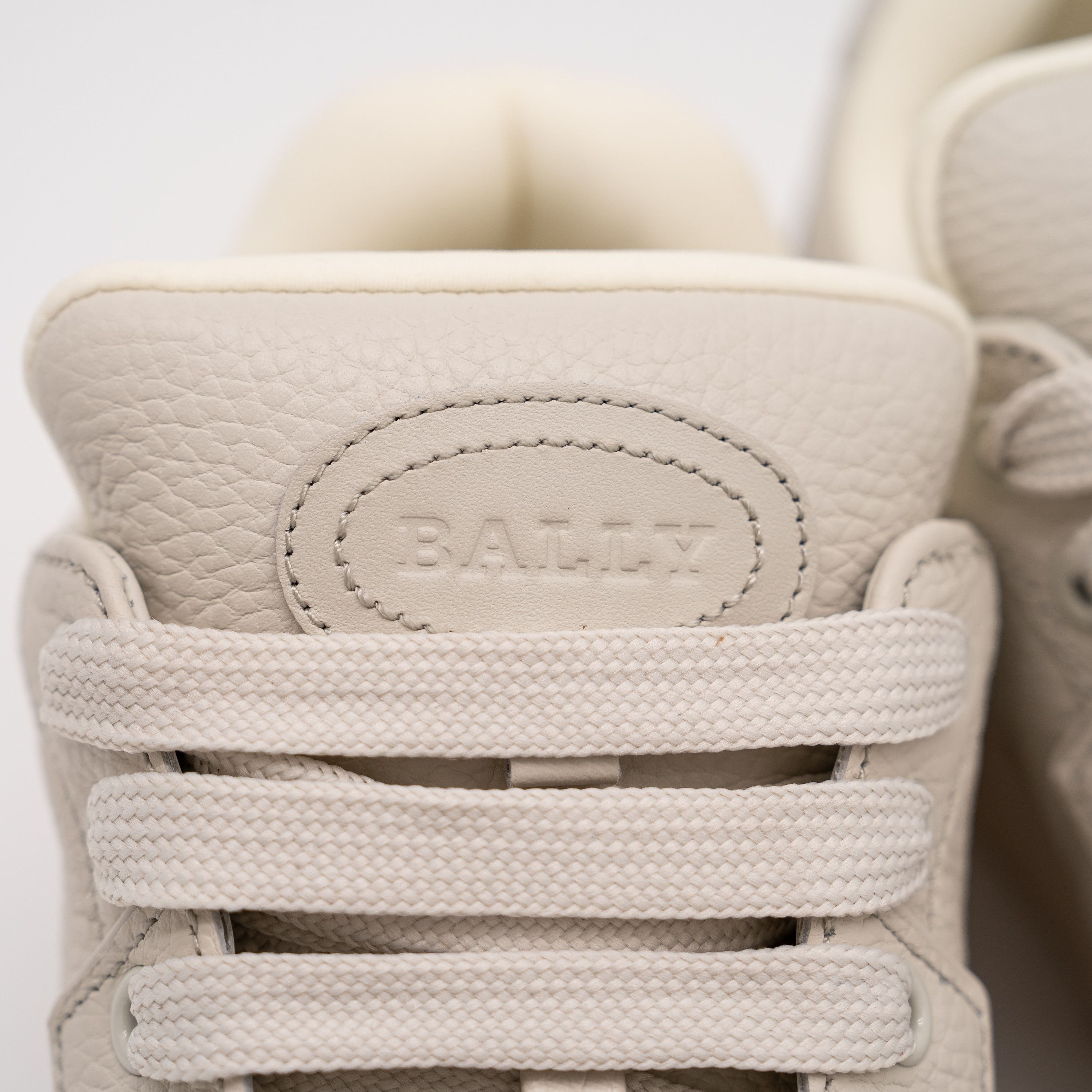Bally 9.5 Bally Kiro Dusty White Leather Sneakers Beige Size US 9.5 / IT 39.5 - 8 Thumbnail