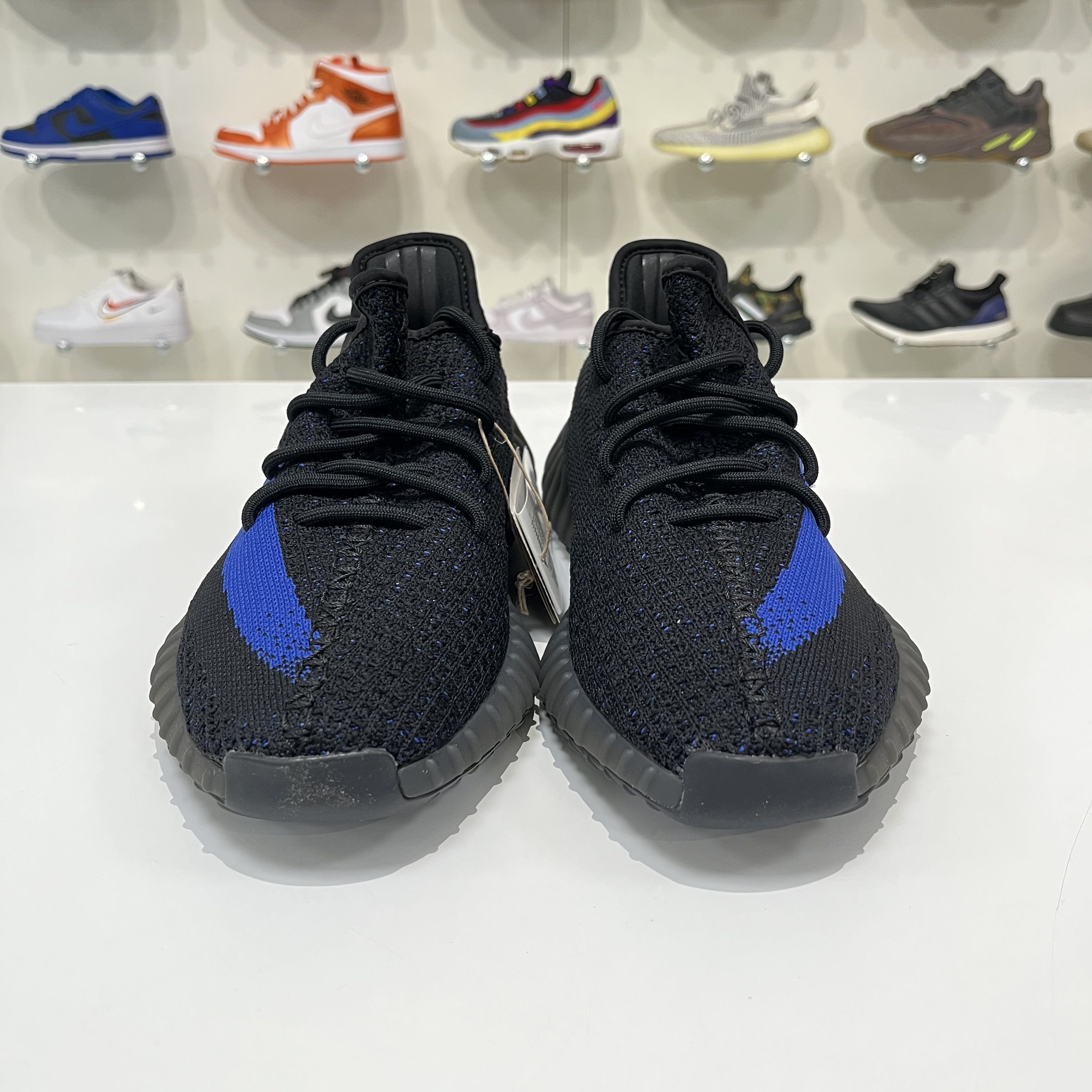Adidas Adidas Yeezy Boost 350 V2 Dazzling Blue Size US 8.5 / EU 41-42 - 9 Thumbnail