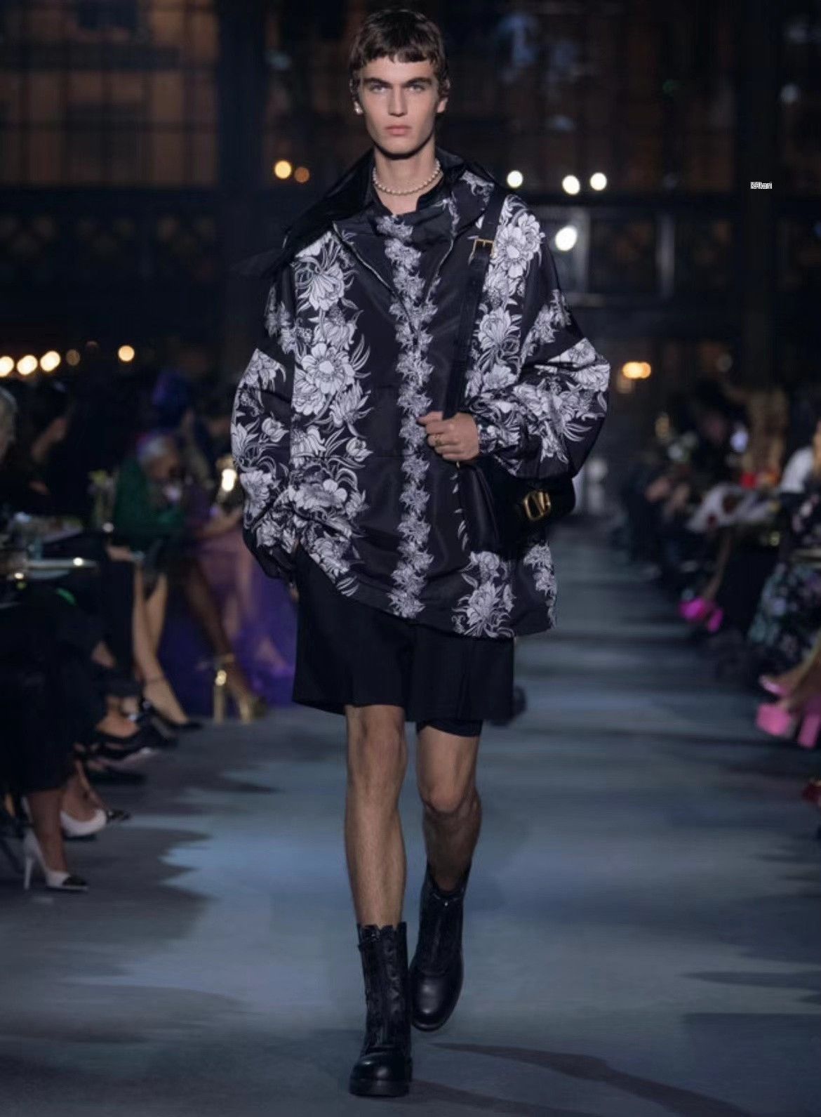 Valentino Valentino Black Hooded Printed Jacket Size US S / EU 44-46 / 1 - 4 Thumbnail