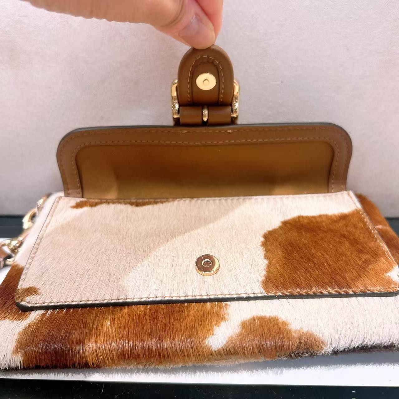 Coach Ashton Wristlet in Haircalf Cow Print CDY07 Size ONE SIZE - 5 Thumbnail