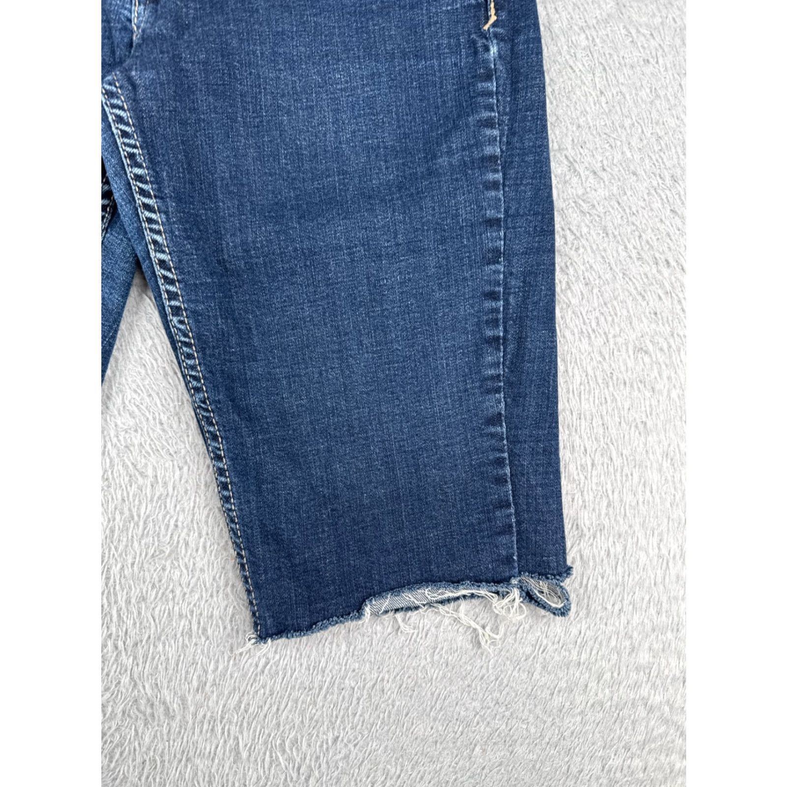 Levi's VINTAGE Levis Shorts Women 8 Blue Denim Cutoff 529 Curvy Low Rise Cotton Blend 28x14 Size 30" / US 8 / IT 44 - 2 Thumbnail