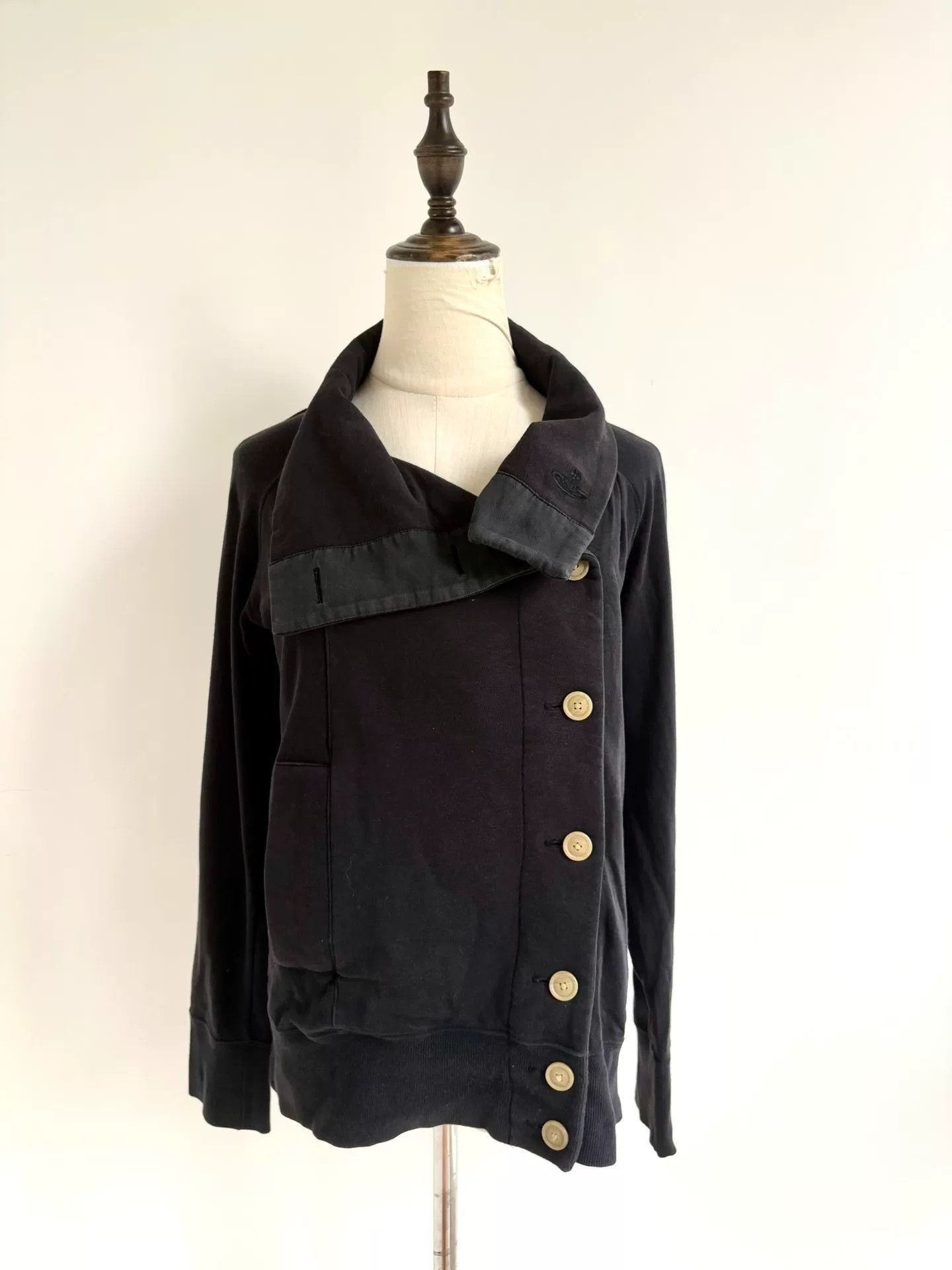 Vivienne Westwood vivienne westwood black oversized collar coat Size M / US 6-8 / IT 42-44 - 1 Thumbnail