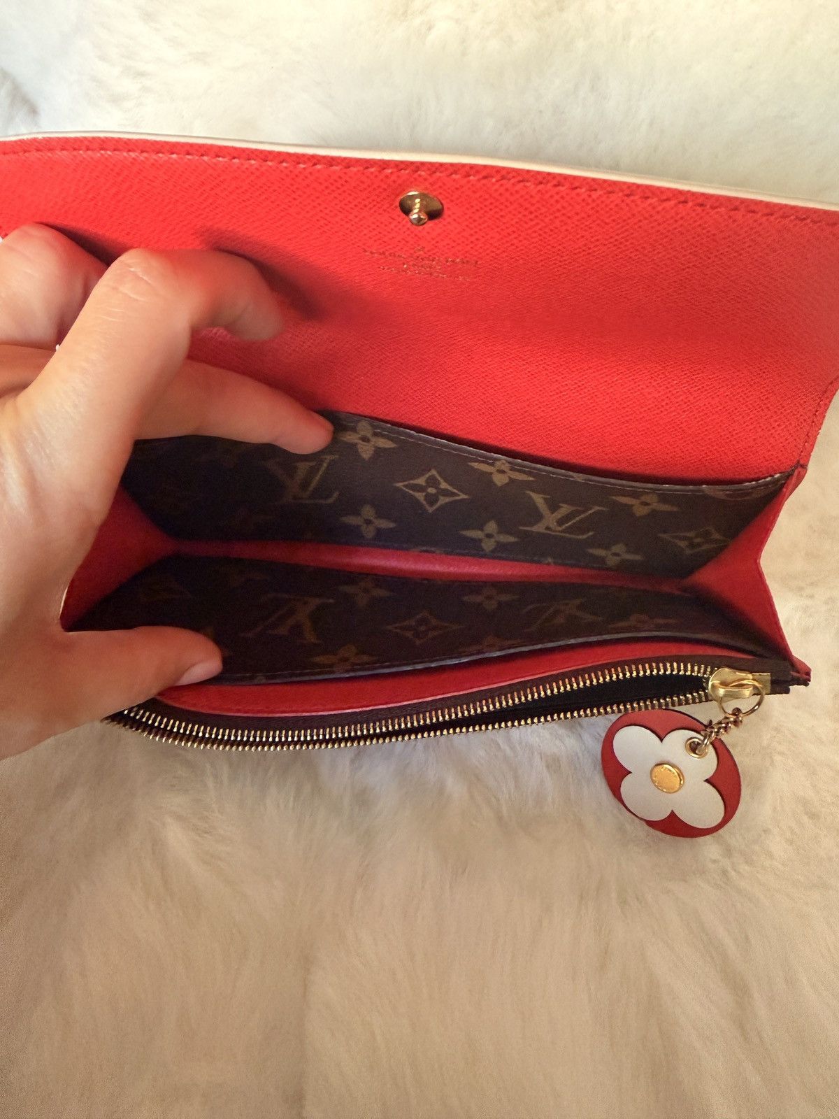 Louis Vuitton Louis Vuitton Bloom Flower Monogram Long Wallet LV Size ONE SIZE - 11 Thumbnail