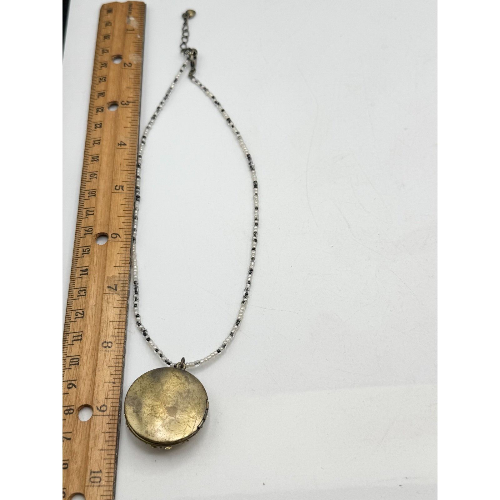 Vintage Vintage beaded rhinestone locket necklace Size ONE SIZE - 5 Thumbnail