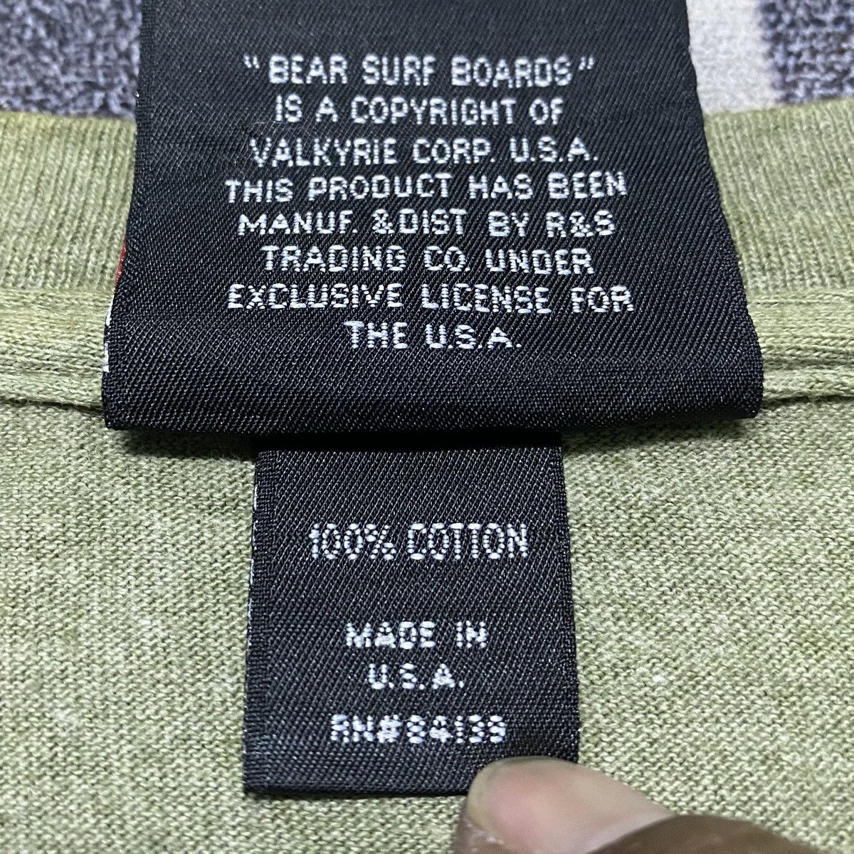 Vintage Rare‼️🔥Vintage Surfboard Bear Single Stitch T-Shirt Size US L / EU 52-54 / 3 - 5 Thumbnail