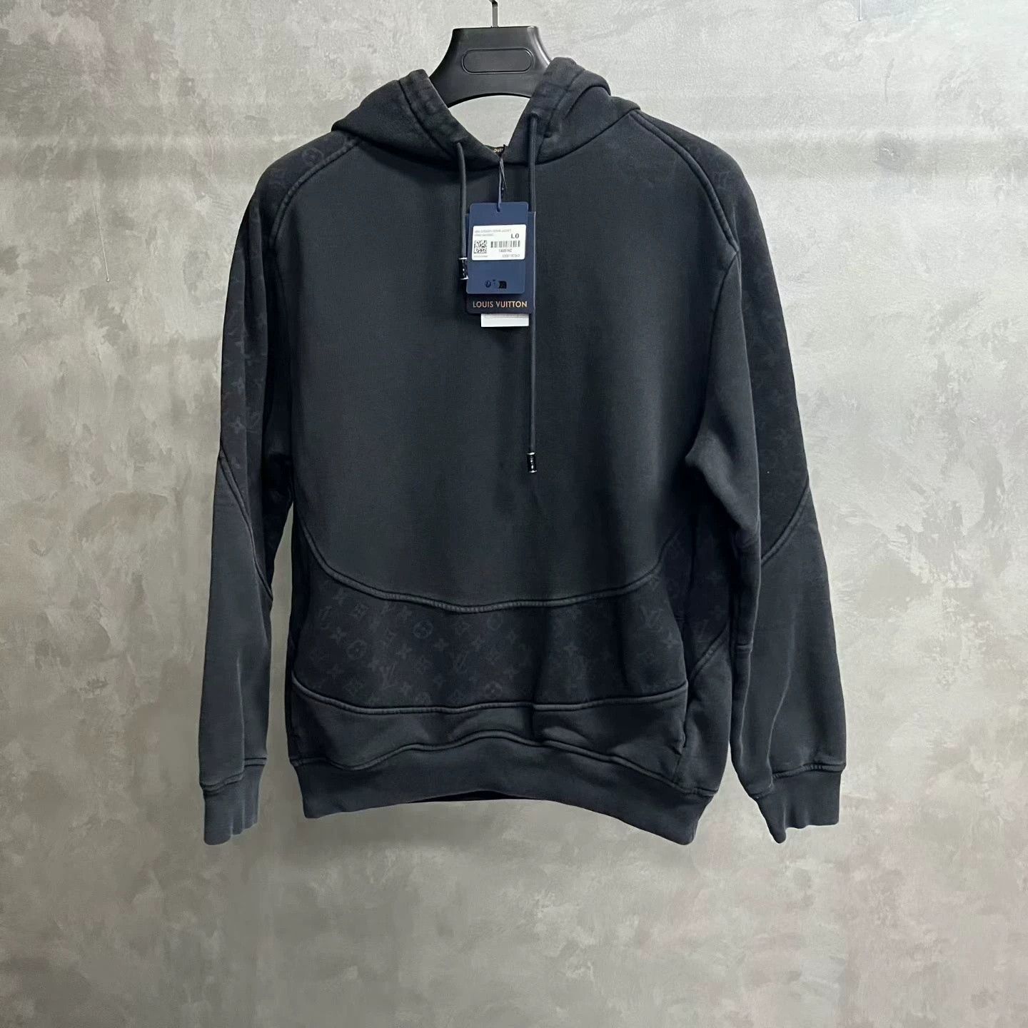 Louis Vuitton Louis Vuitton Black Letter Print Hoodie Size US L / EU 52-54 / 3 - 1 Thumbnail