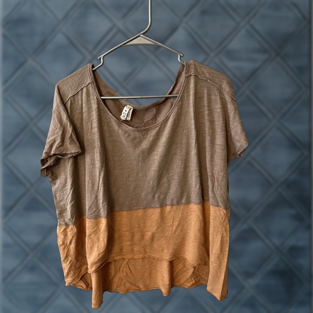 Free People FREE PEOPLE T-Shirt WOMENS XS COLORBLOCK MIDNIGHT TAN/ORANGE Colorful 90s? Size XS / US 0-2 / IT 36-38 - 1 Thumbnail