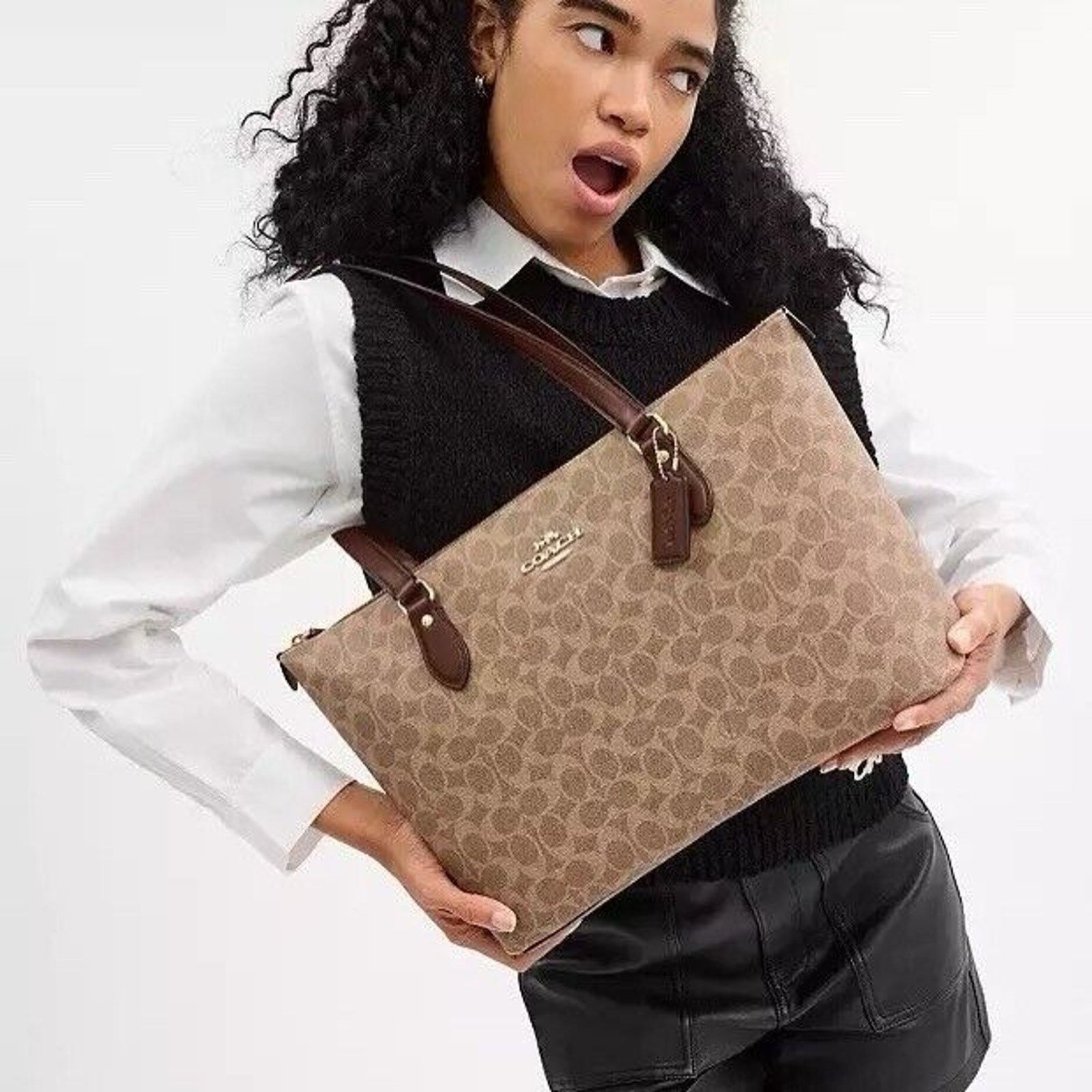 Coach NWT Coach Gallery Tote Bag Canvas CW381 Gold /Tan/Brown Size ONE SIZE - 5 Thumbnail